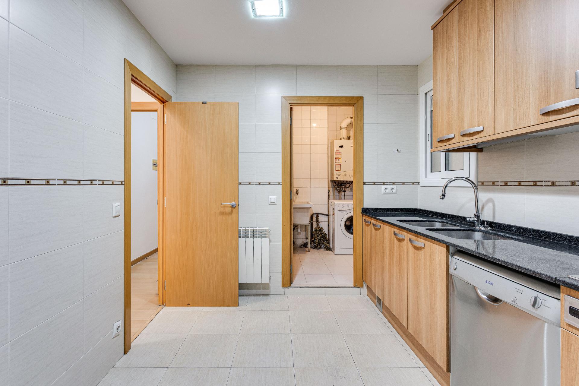 Piso – Barcelona 86.00 m2 photo12