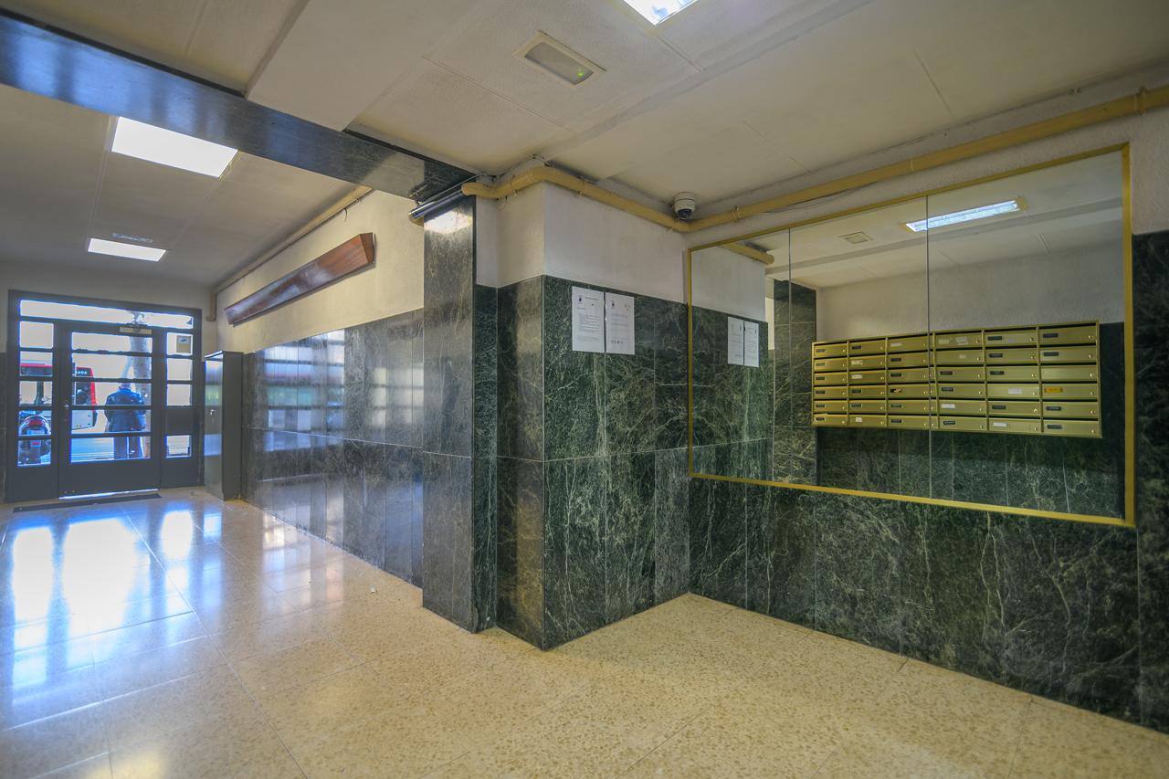 Piso – Barcelona 65.00 m2 photo10