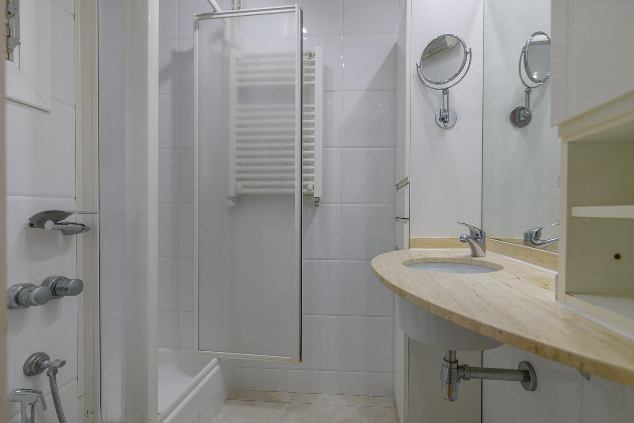 Piso – Barcelona 65.00 m2 photo23