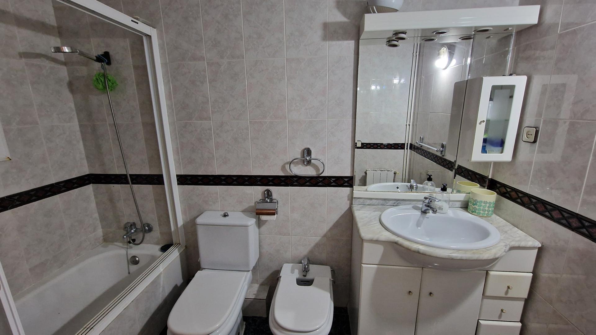 Piso – Hospitalet de Llobregat 80.00 m2 photo8