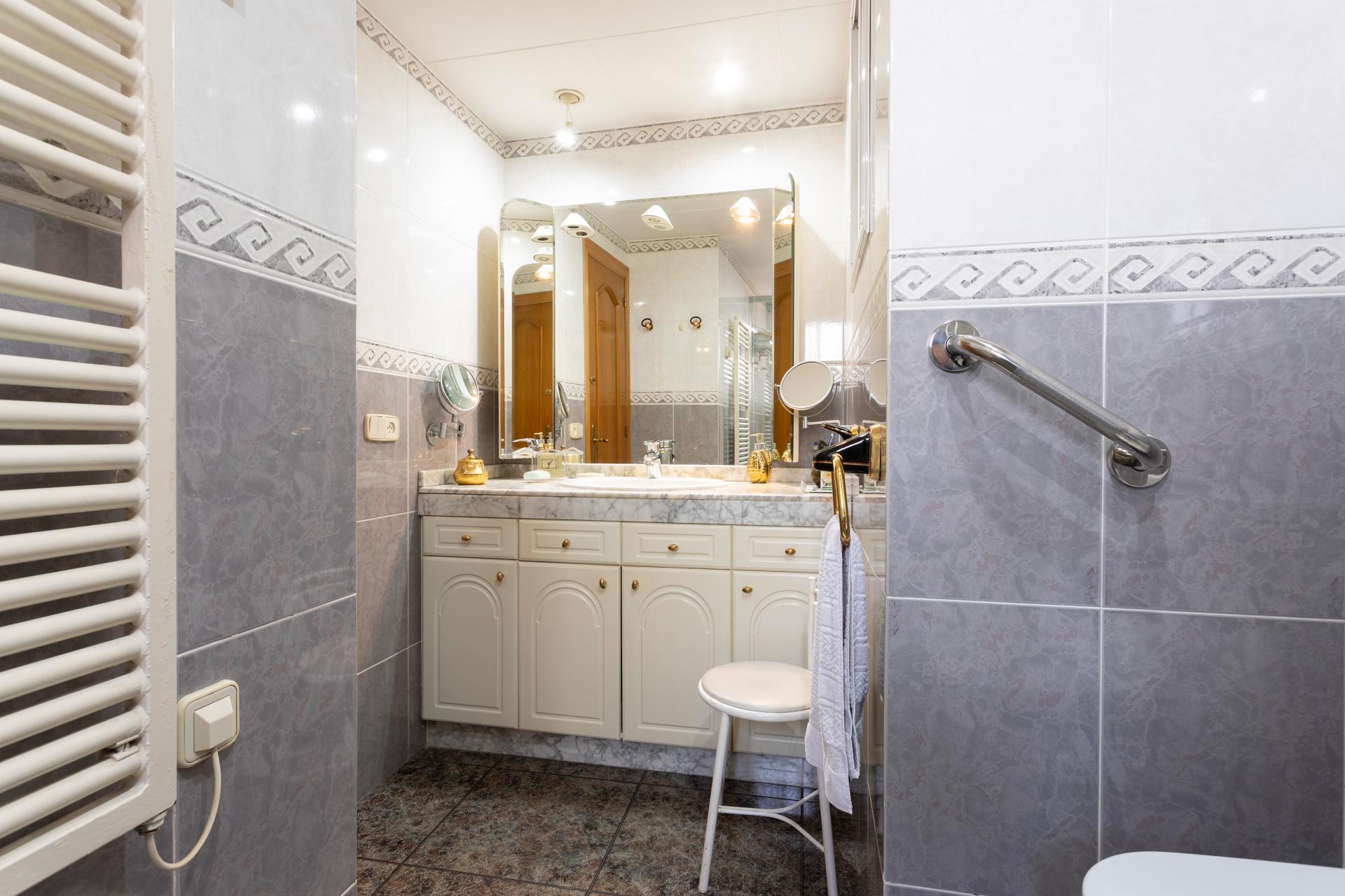 Piso – Santa Coloma de Gramenet 81.00 m2 photo13