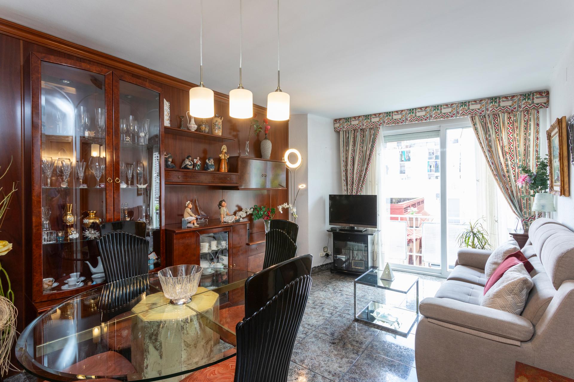 Piso – Santa Coloma de Gramenet 81.00 m2 photo3