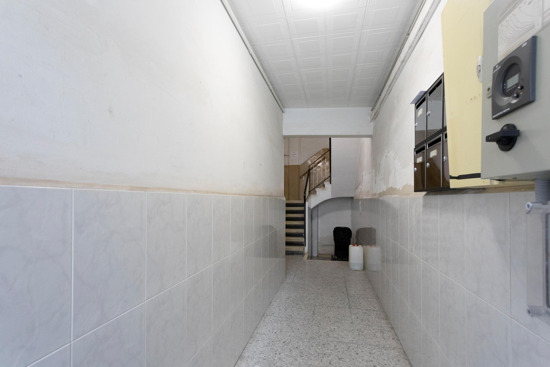 Piso – Santa Coloma de Gramenet 81.00 m2 photo26