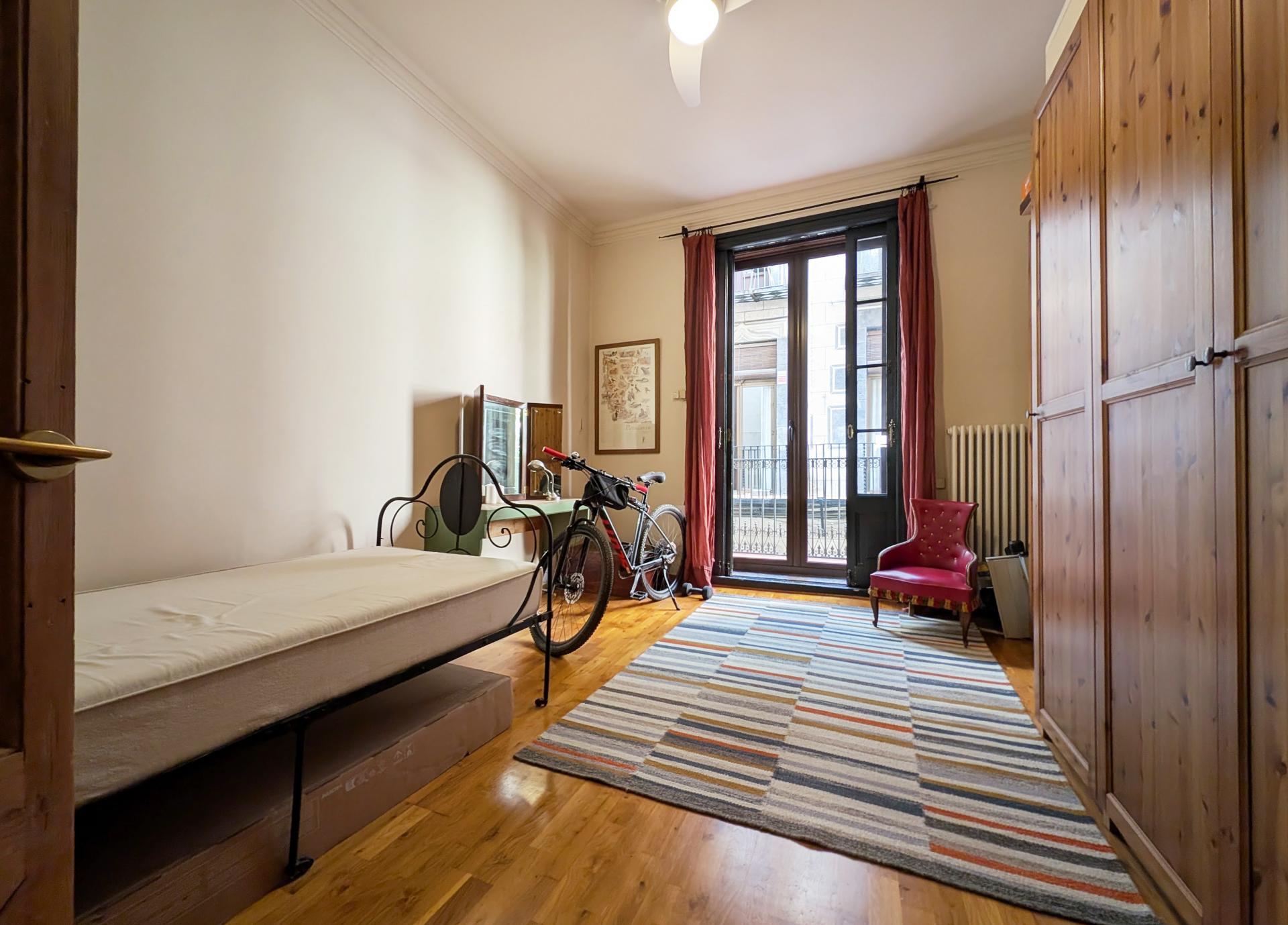 Piso – Barcelona 202.00 m2 photo24
