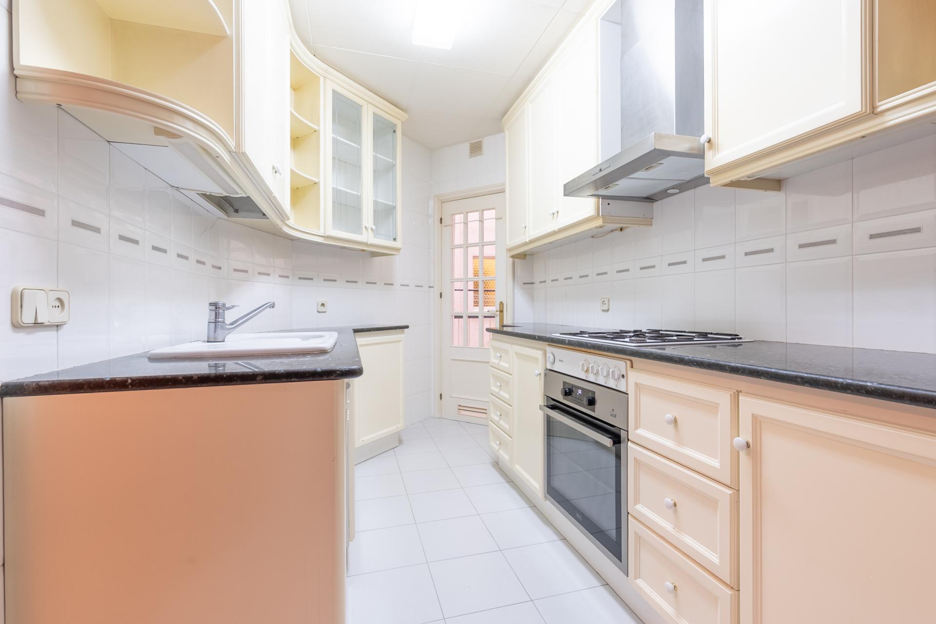 Piso – Barcelona 110.00 m2 photo5
