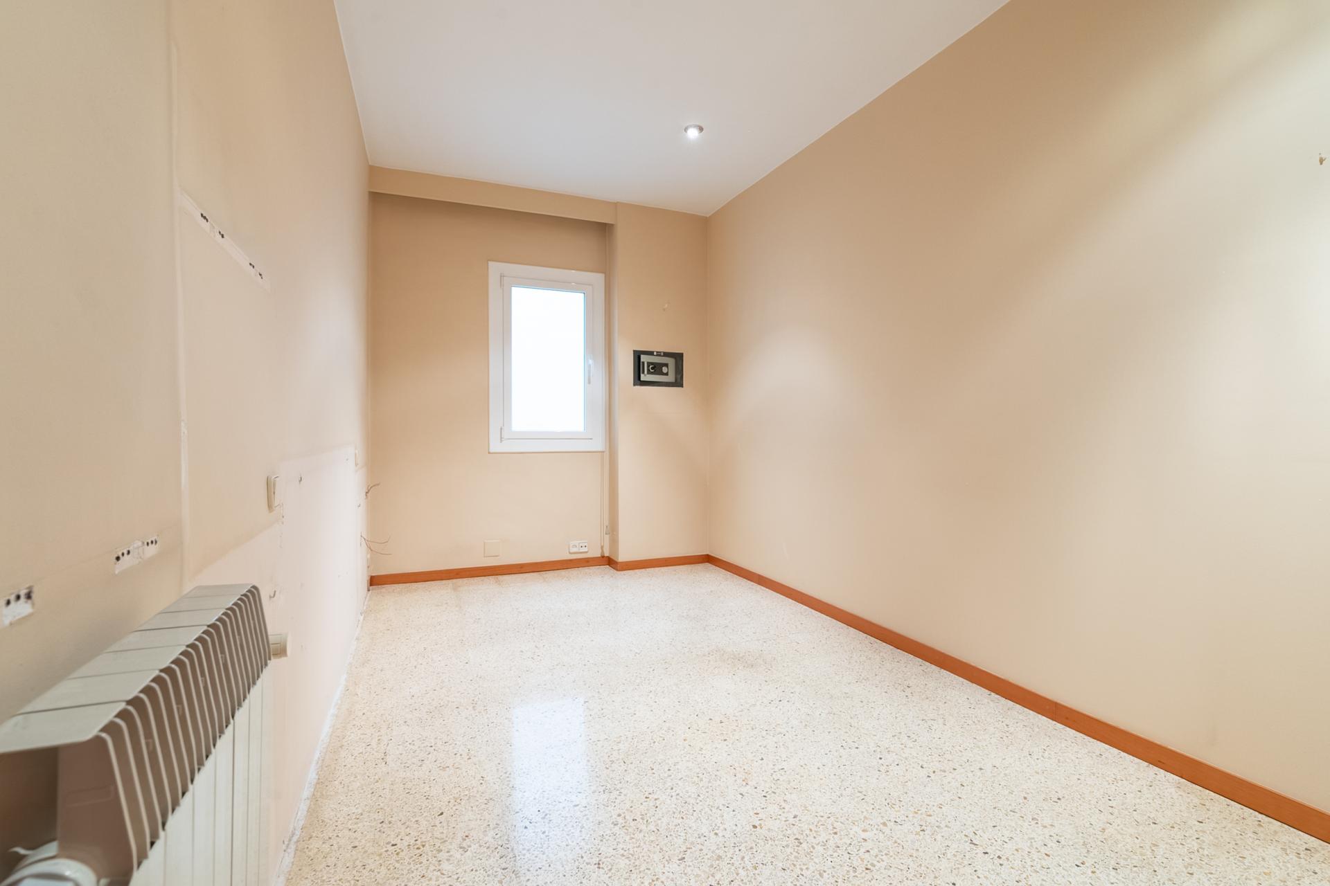 Piso – Barcelona 94.00 m2 photo24