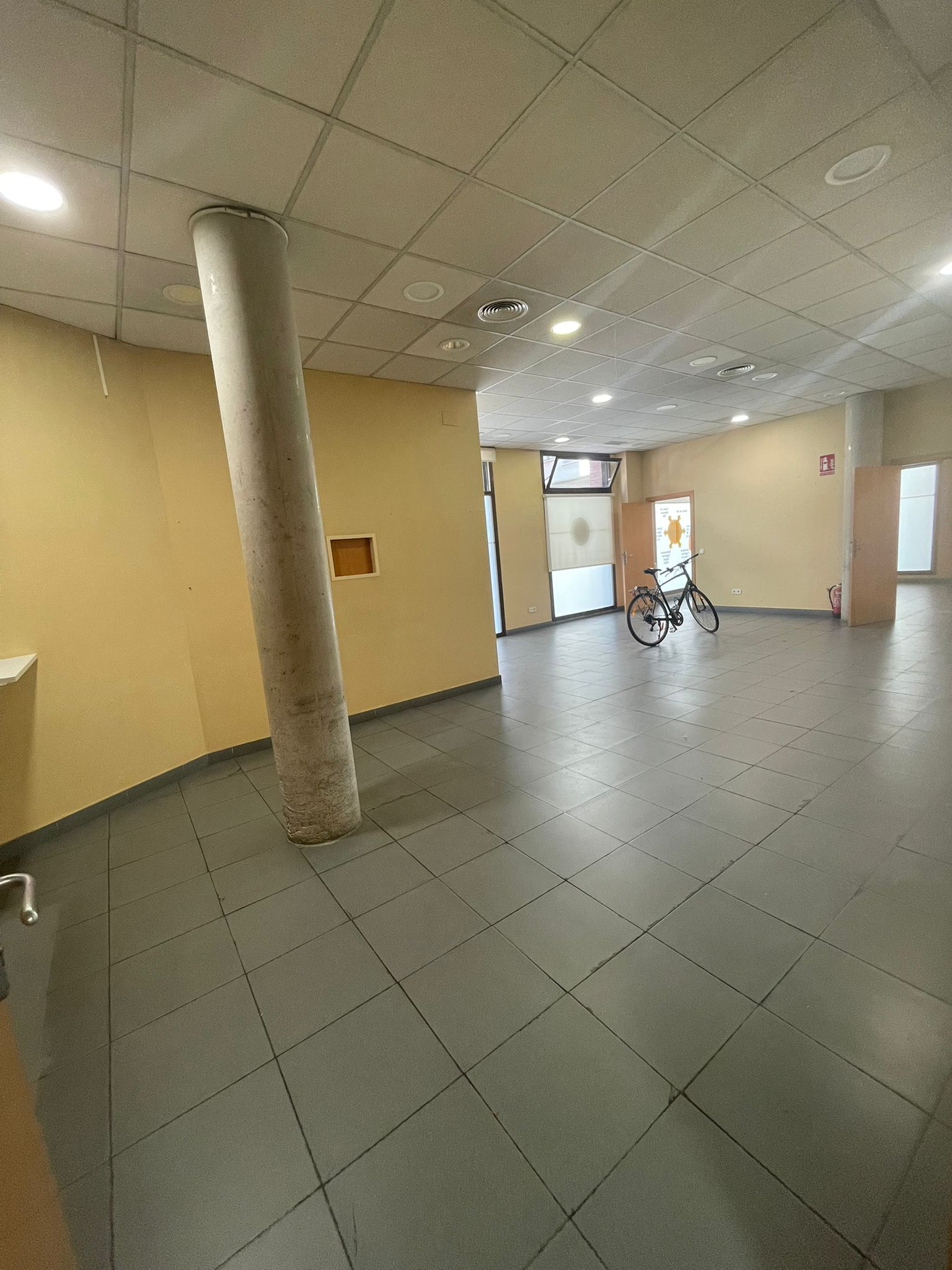 Local comercial – Barcelona 219.00 m2 photo4