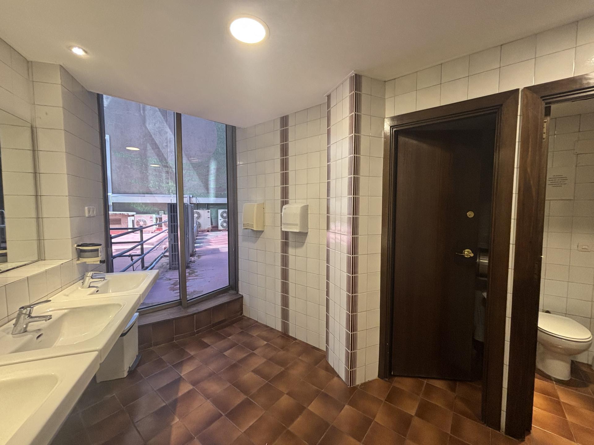 Oficina – Barcelona 80.00 m2 photo19