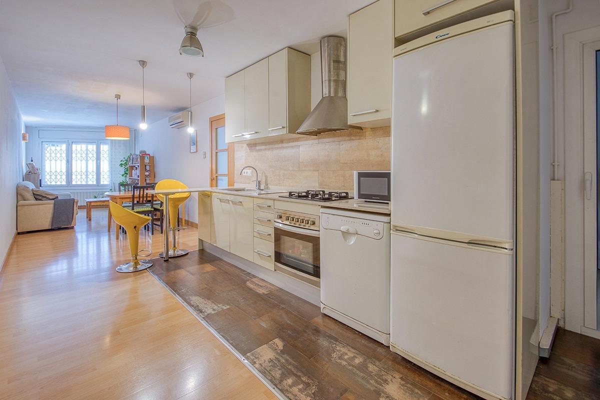 Piso – Barcelona 84.00 m2 photo3
