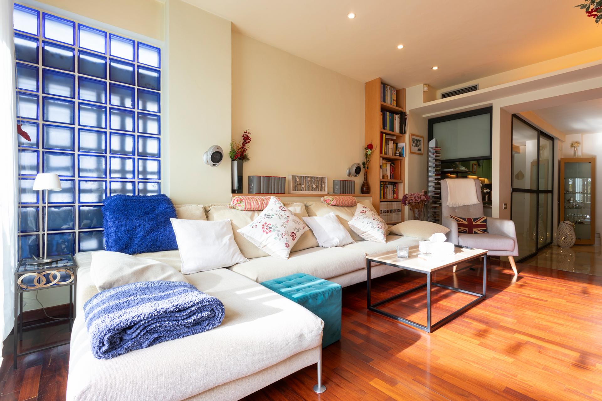 Piso – Barcelona 77.00 m2 photo2