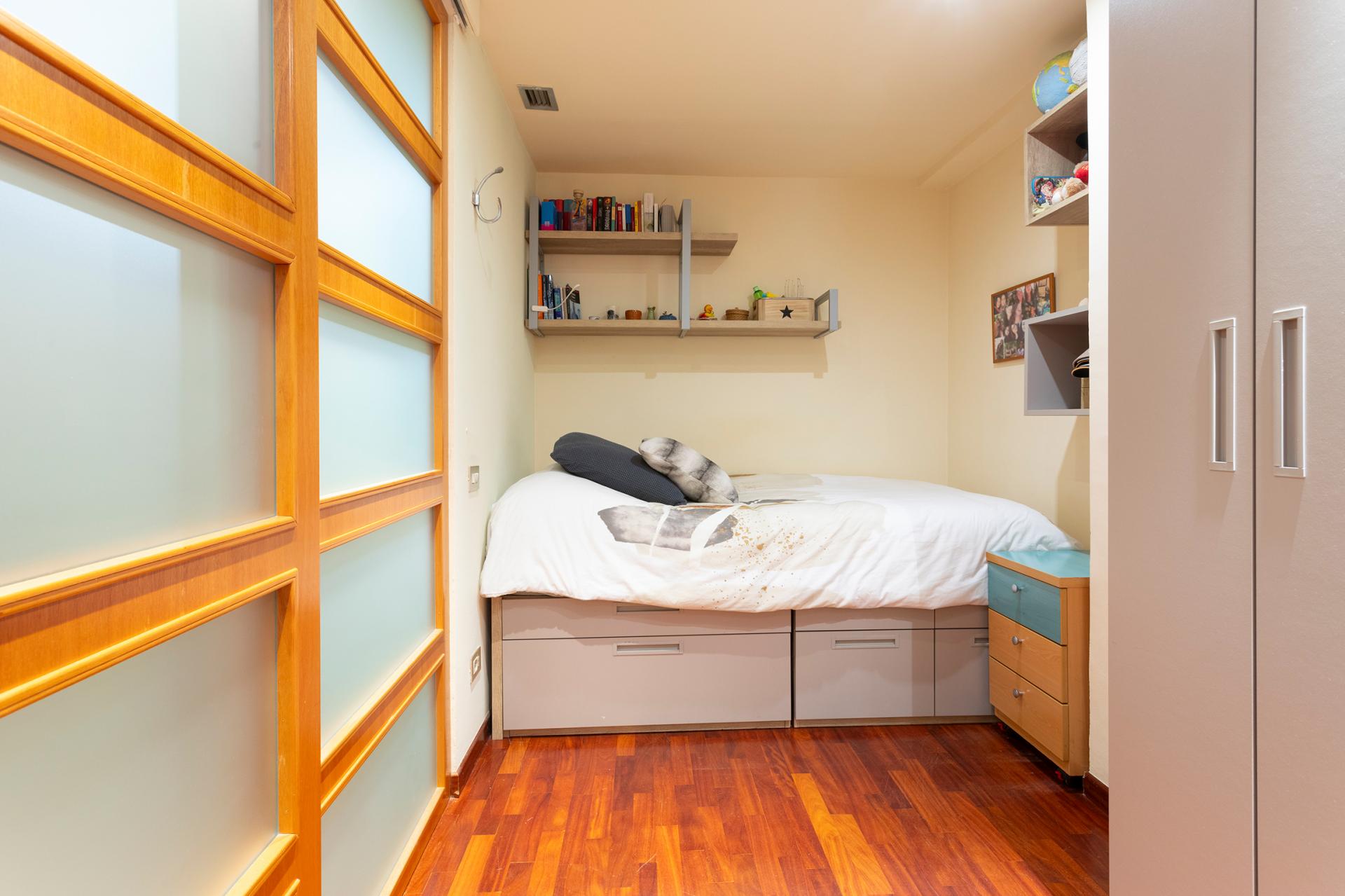 Piso – Barcelona 77.00 m2 photo17