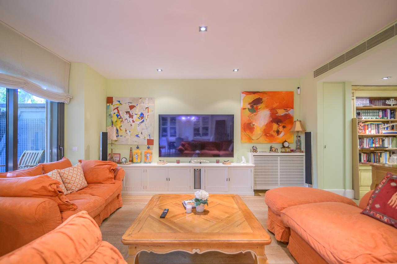 Piso – Barcelona 200.00 m2 photo11