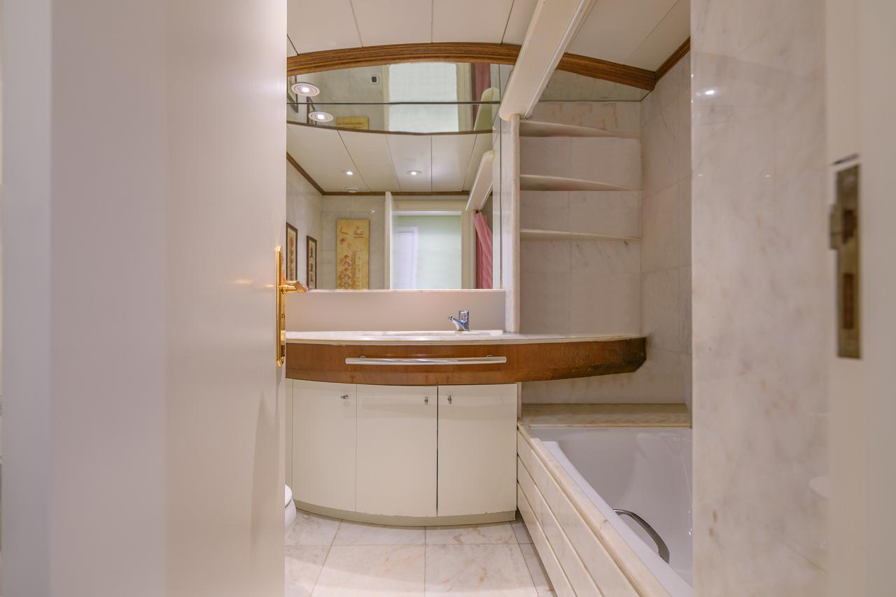 Piso – Barcelona 200.00 m2 photo22