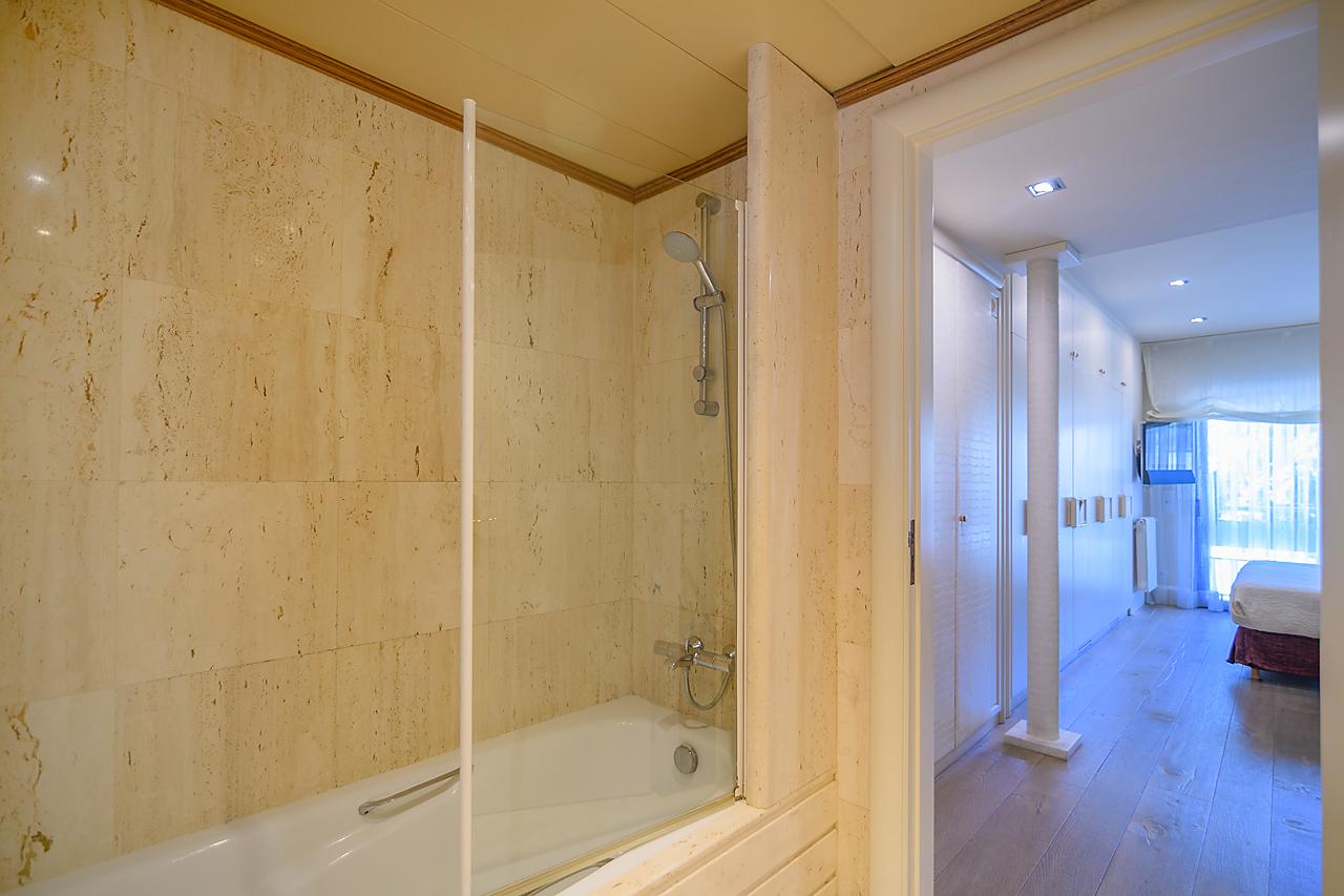 Piso – Barcelona 200.00 m2 photo29