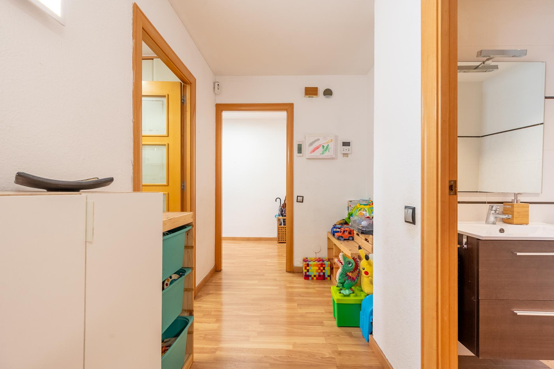 Piso – Barcelona 69.00 m2 photo25