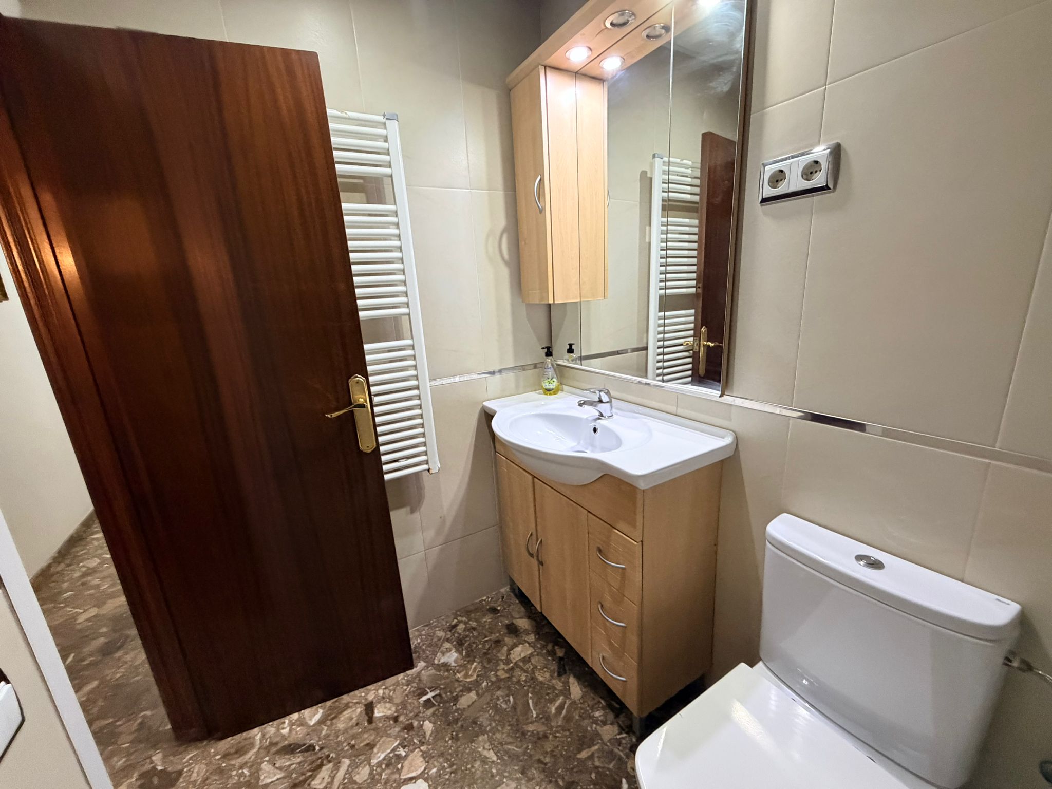 Piso – Hospitalet de Llobregat 60.00 m2 photo20