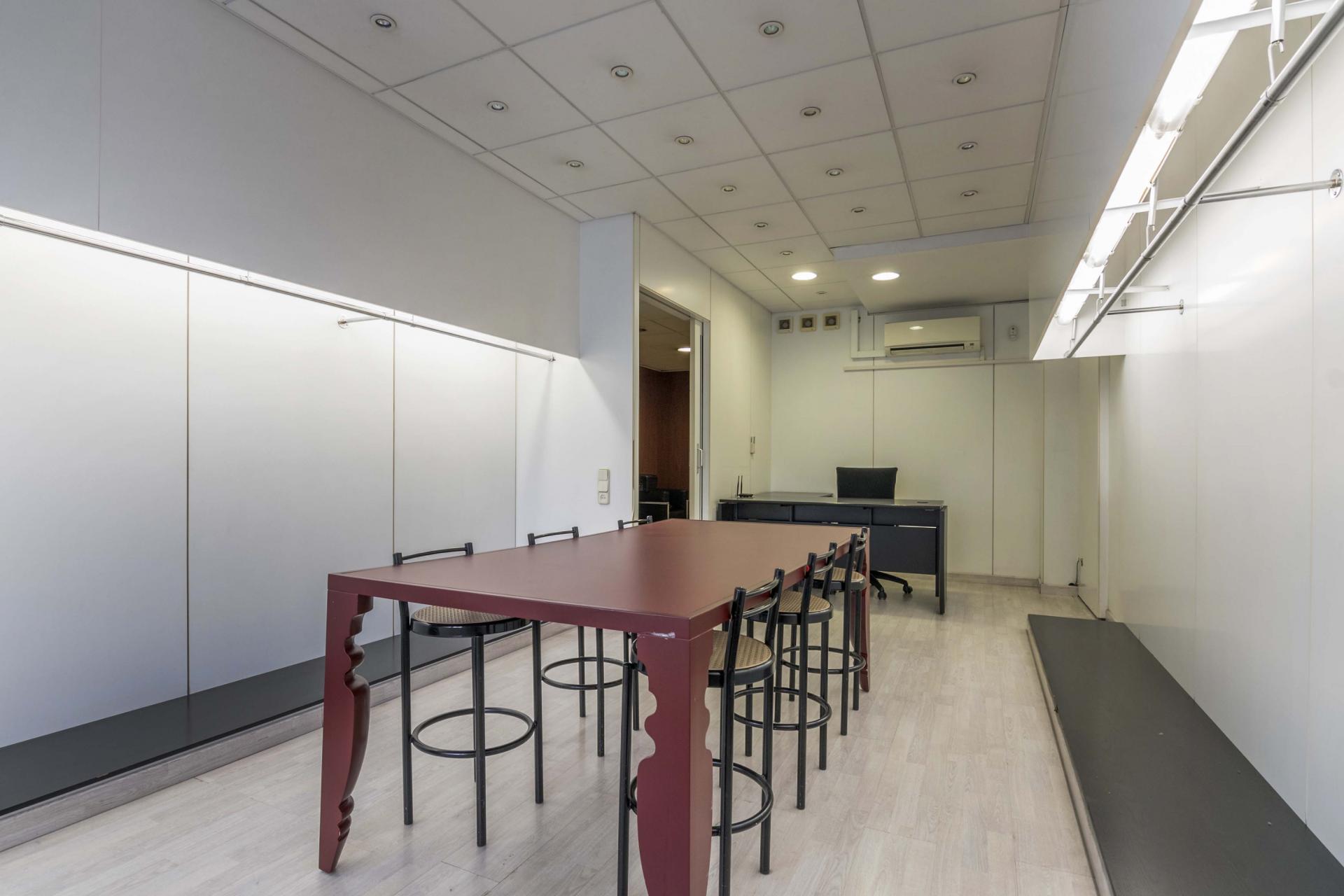 Local comercial – Barcelona 300.00 m2 photo5