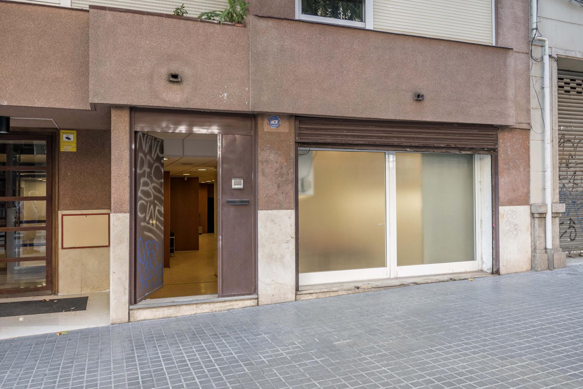 Local comercial – Barcelona 300.00 m2 photo23