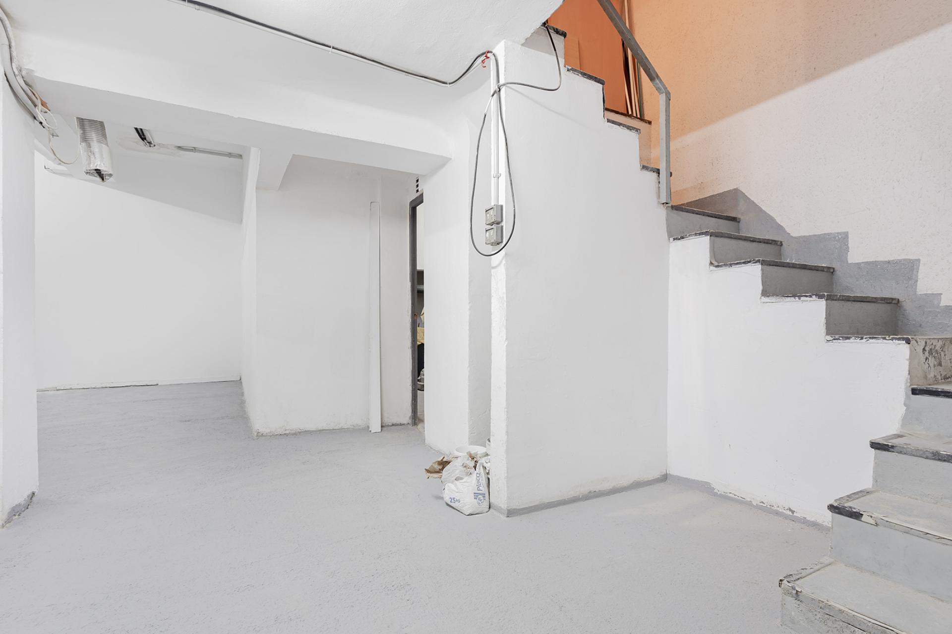Local comercial – Barcelona 186.00 m2 photo9