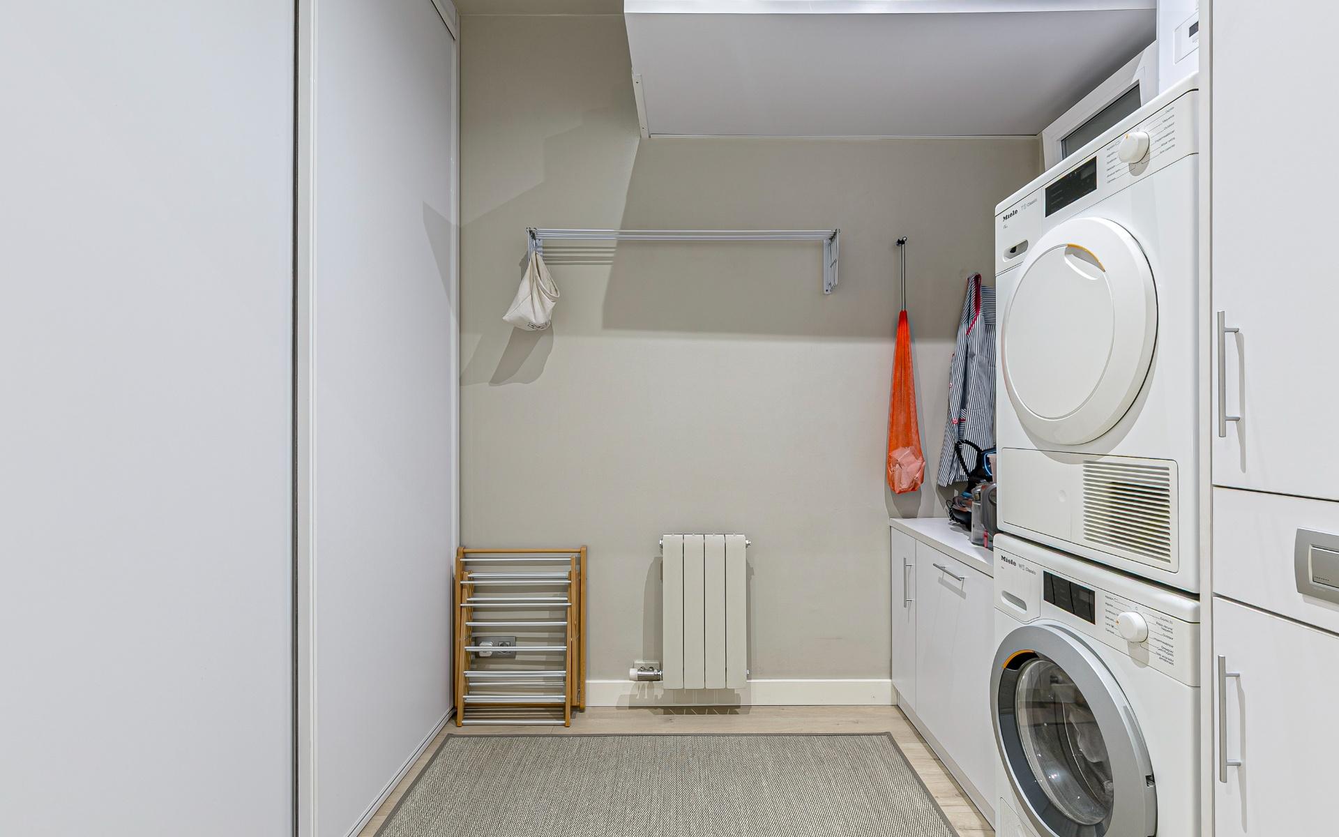 Piso – Barcelona 94.00 m2 photo32