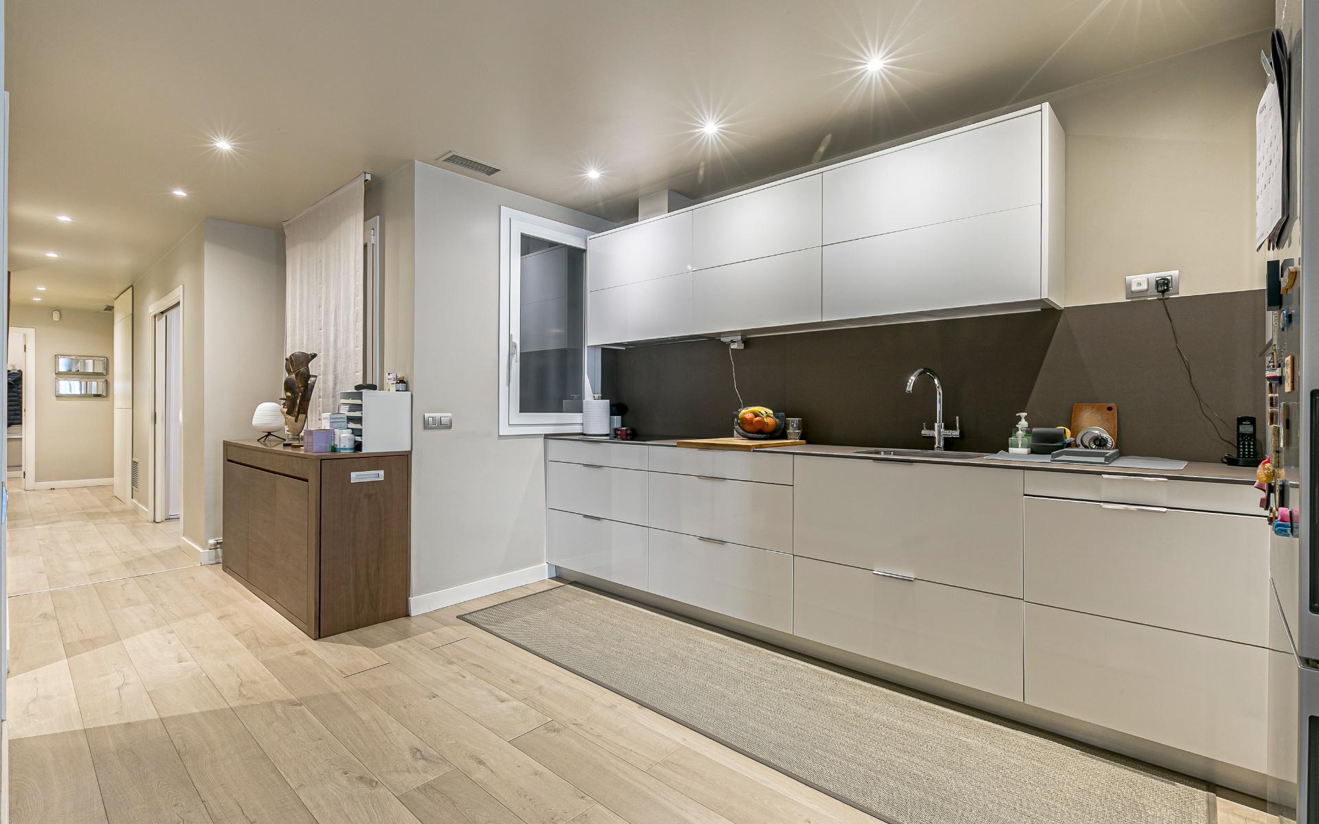 Piso – Barcelona 94.00 m2 photo17