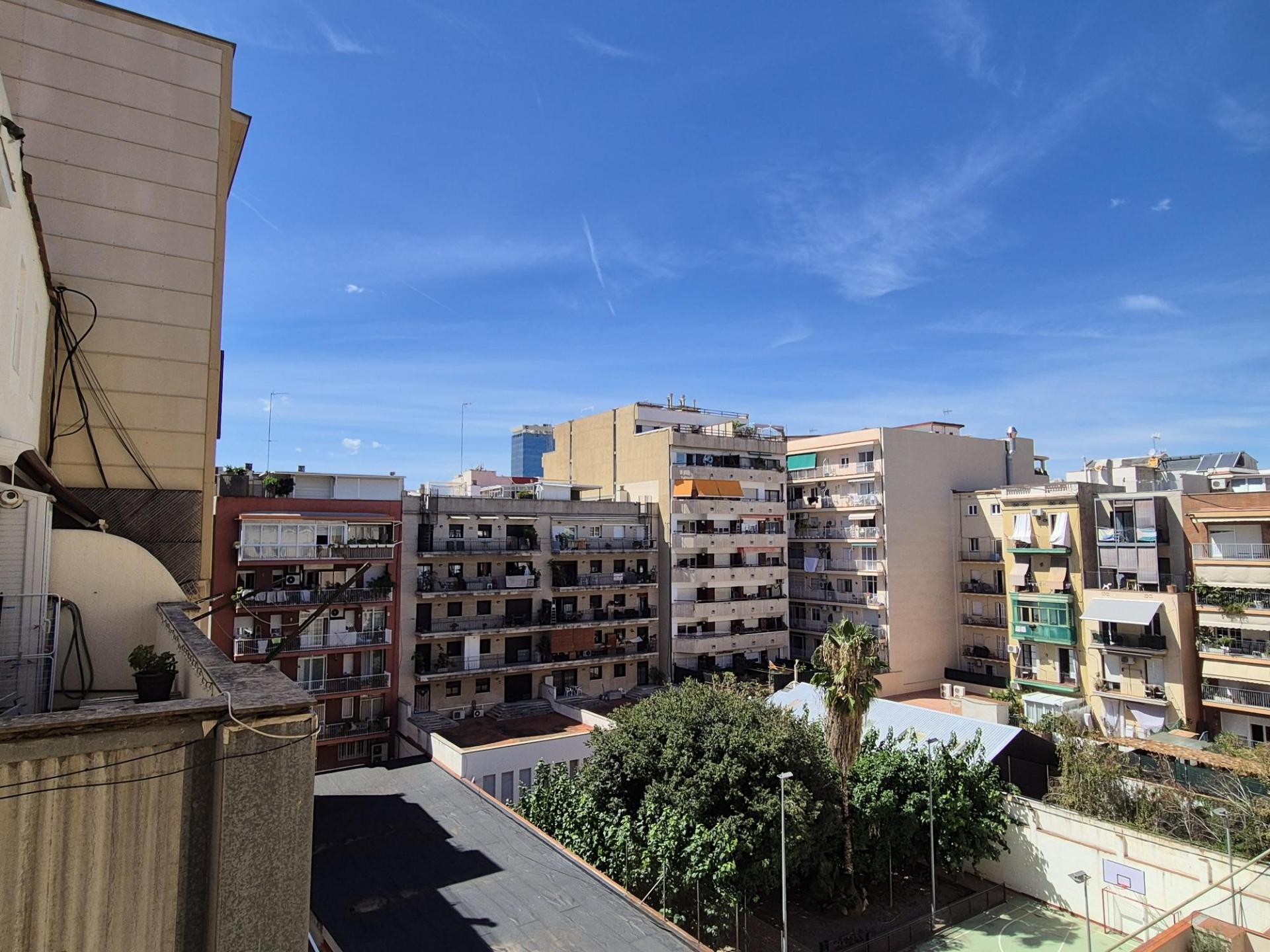Piso – Barcelona 58.00 m2 photo2