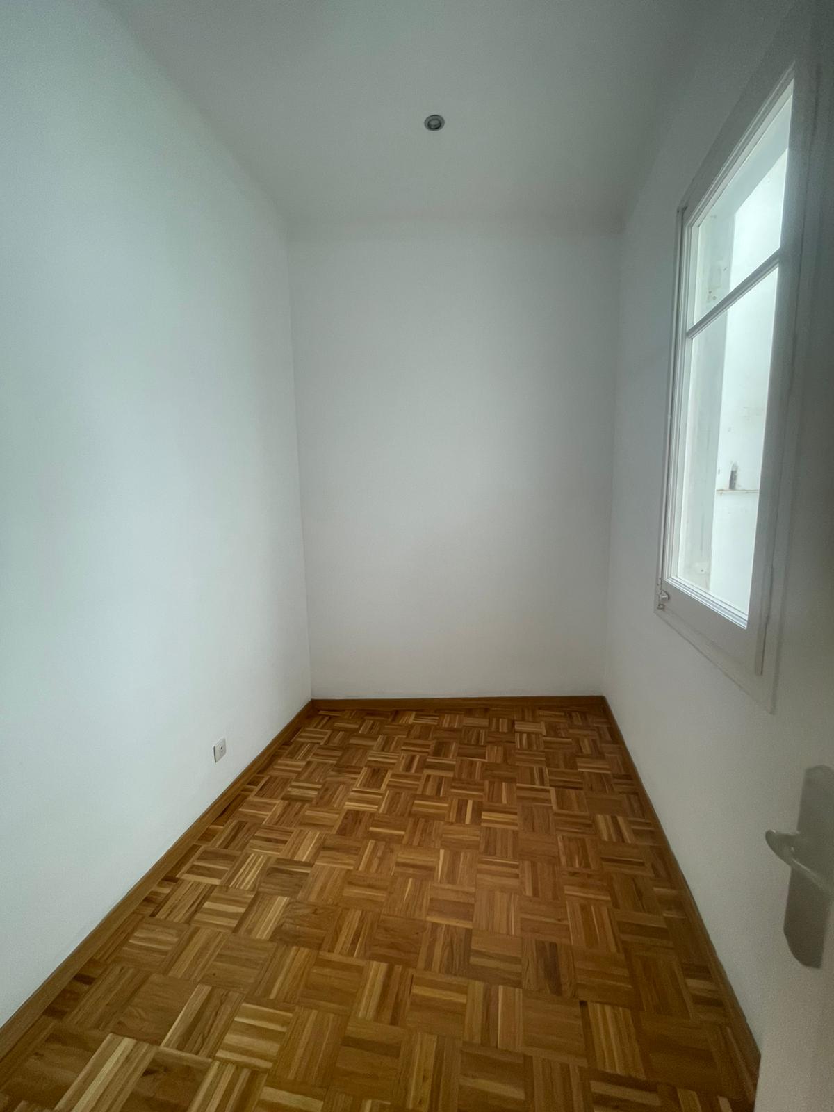 Piso – Barcelona 89.00 m2 photo12