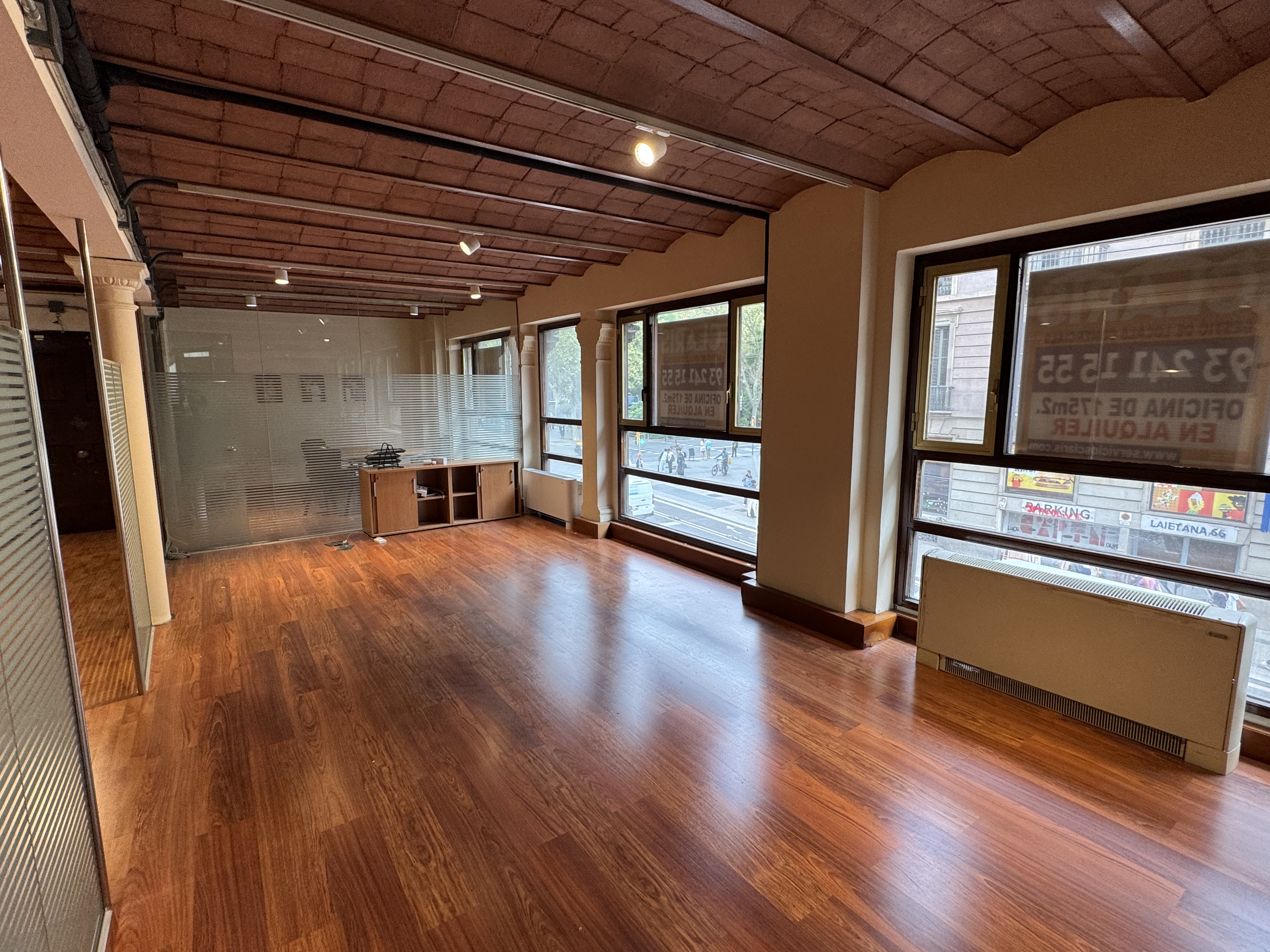 Oficina – Barcelona 196.00 m2