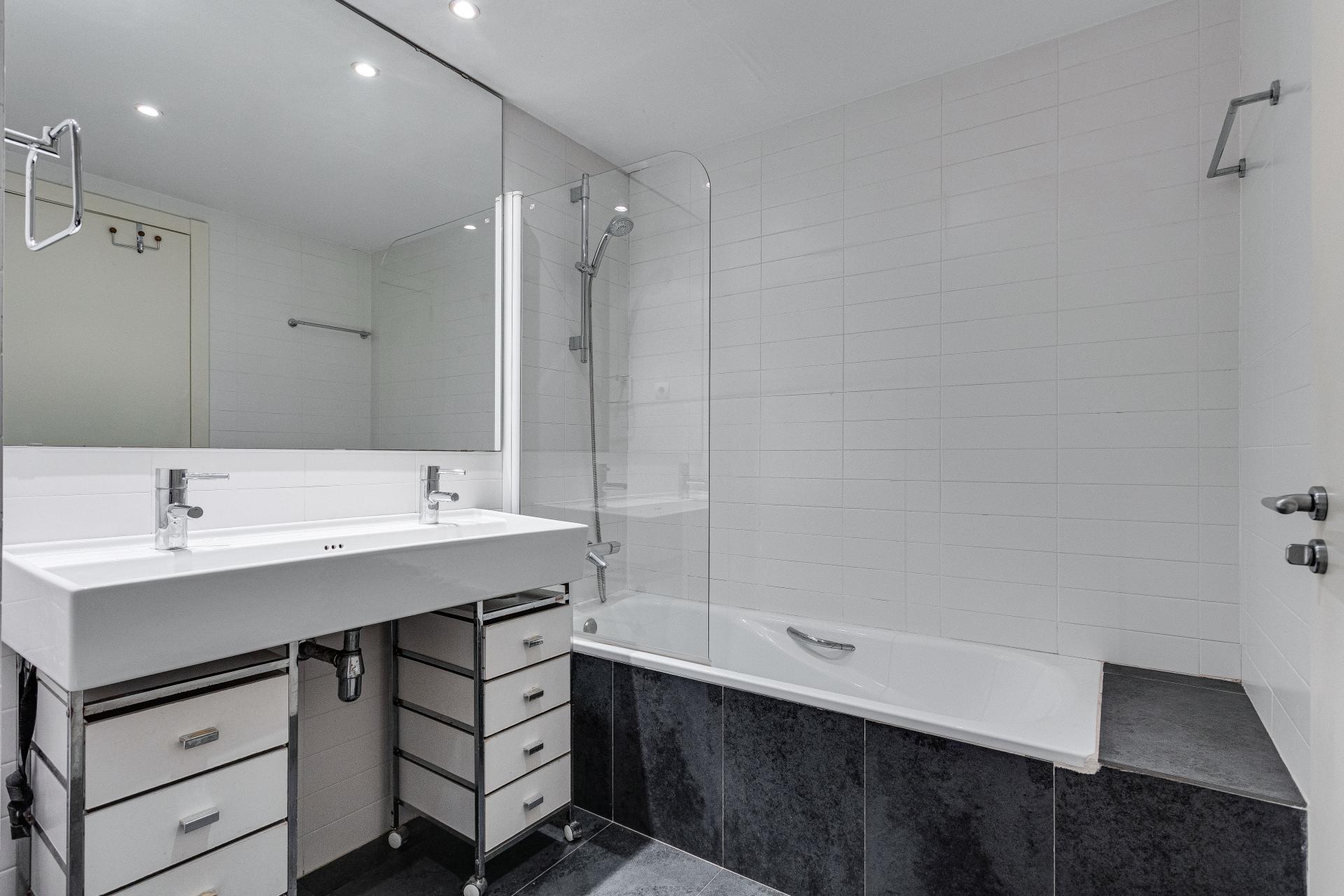 Piso – Barcelona 92.00 m2 photo26