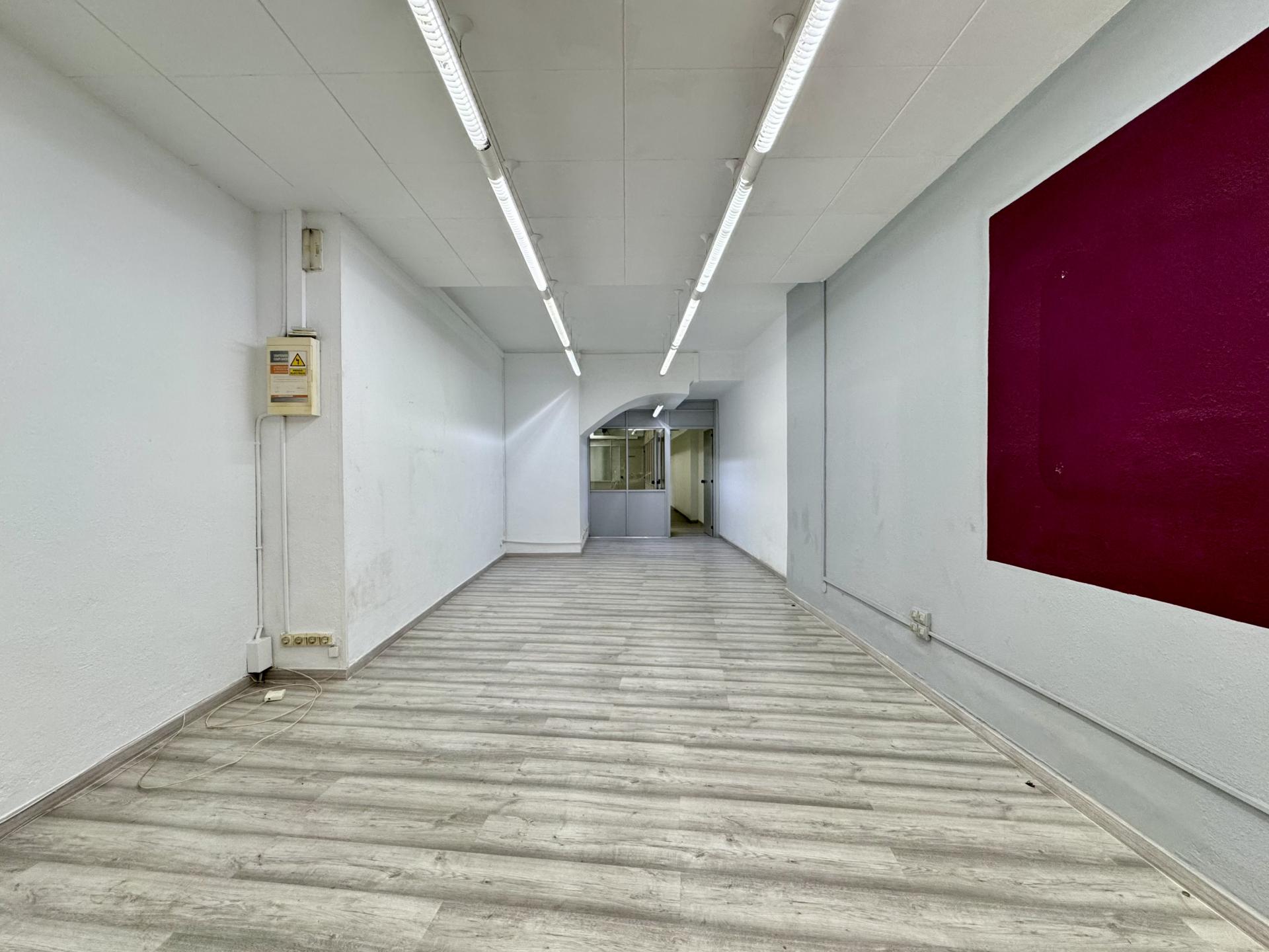 Local comercial – Barcelona 117.00 m2 photo3