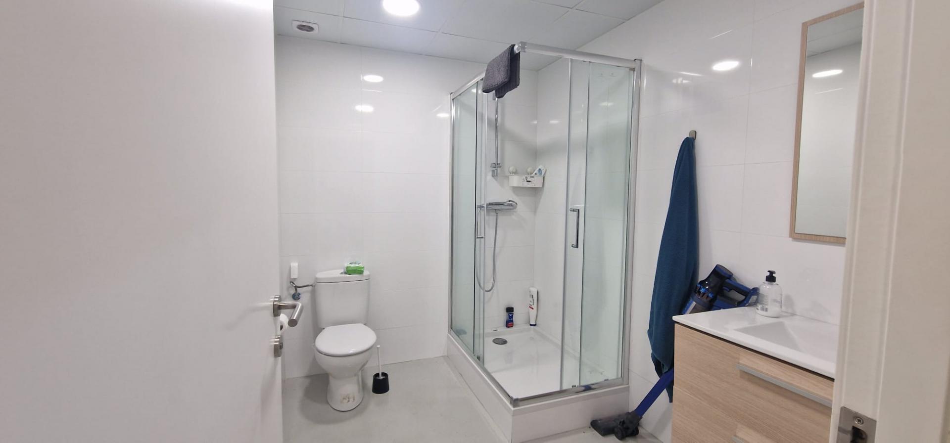 Local comercial – Cornellà de Llobregat 963.00 m2 photo14