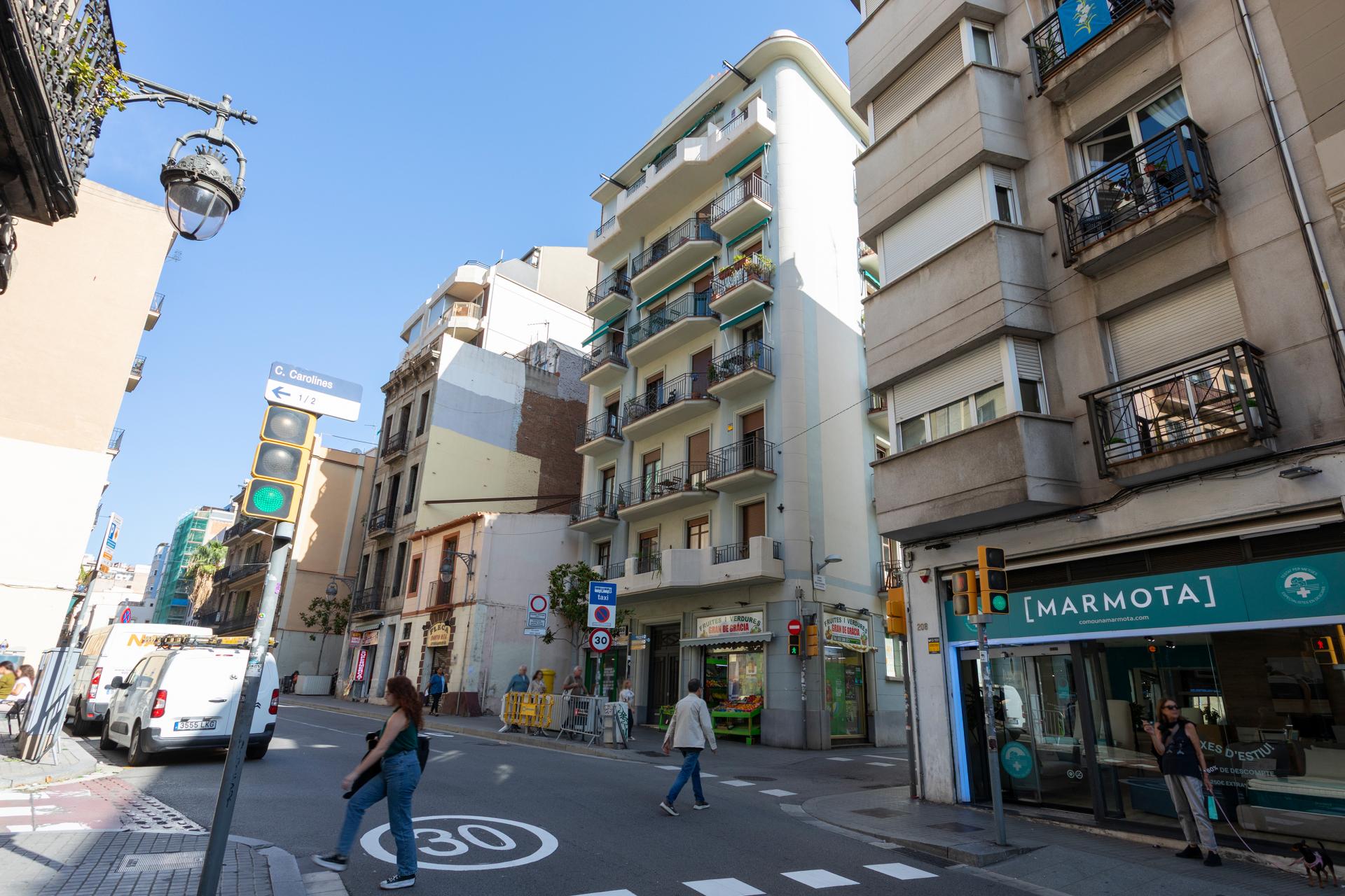 Piso – Barcelona 76.00 m2 photo2