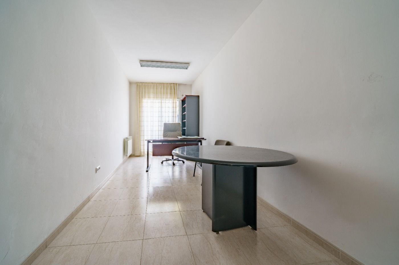 Pis – Santa Coloma de Farners 100.00 m2 photo11