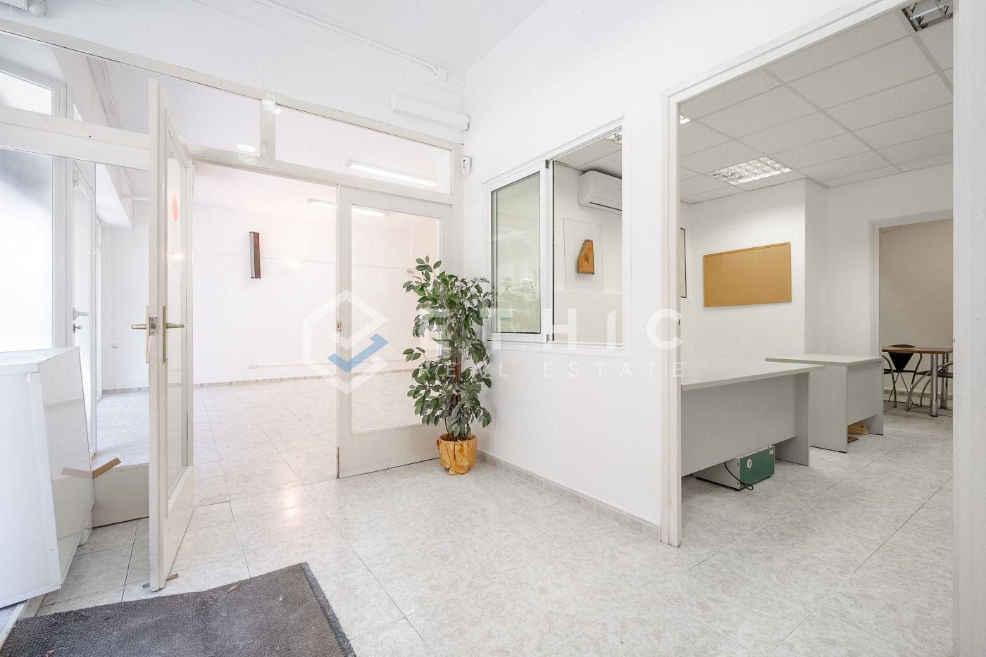 Local comercial – Barcelona 161.00 m2 photo12