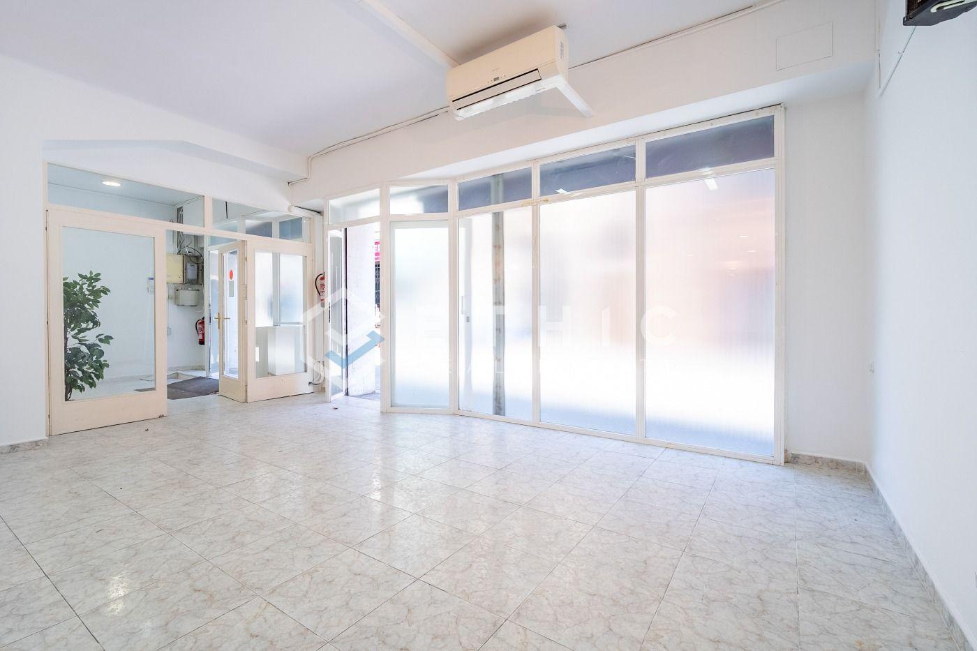 Local comercial – Barcelona 161.00 m2 photo17