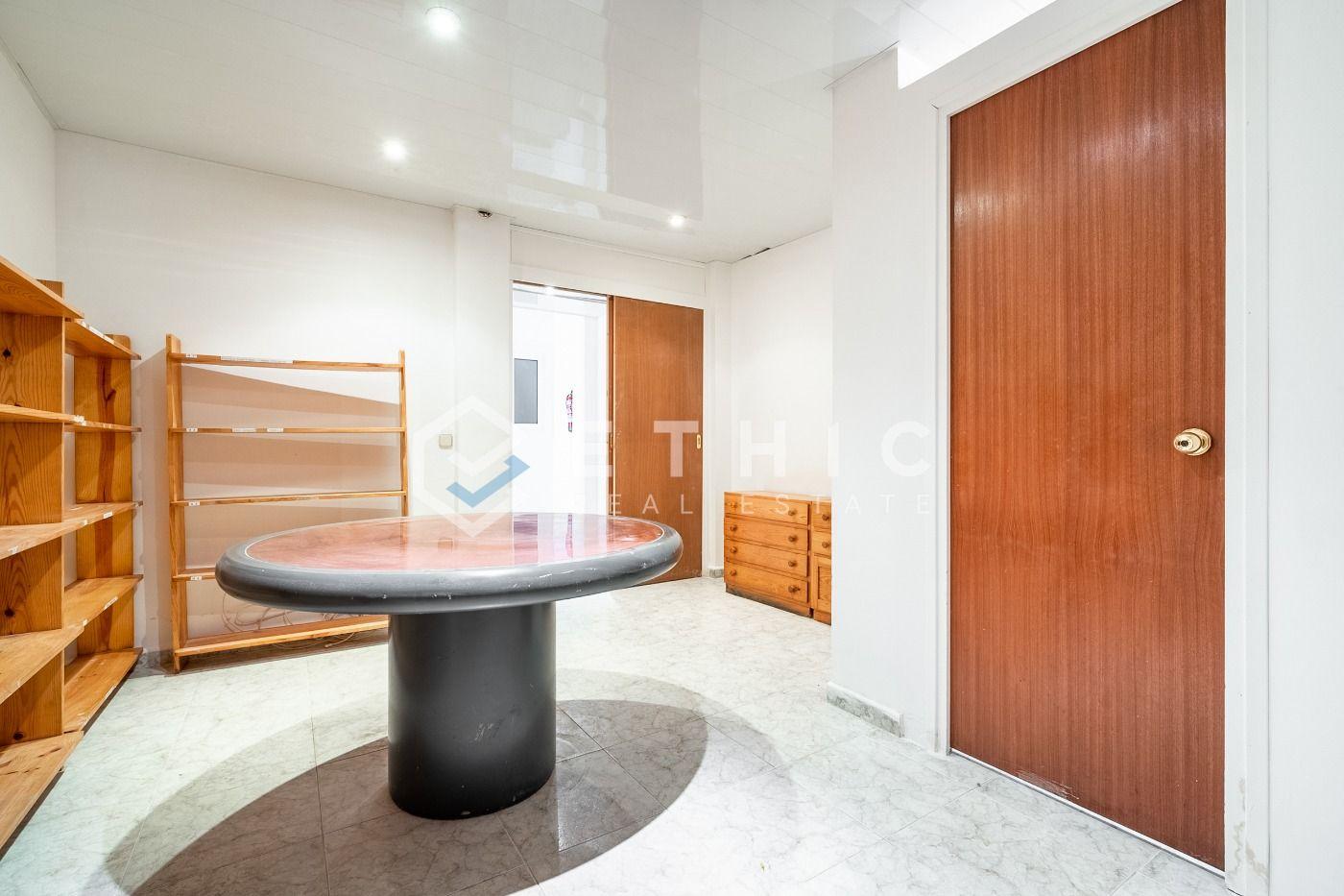 Local comercial – Barcelona 161.00 m2 photo13