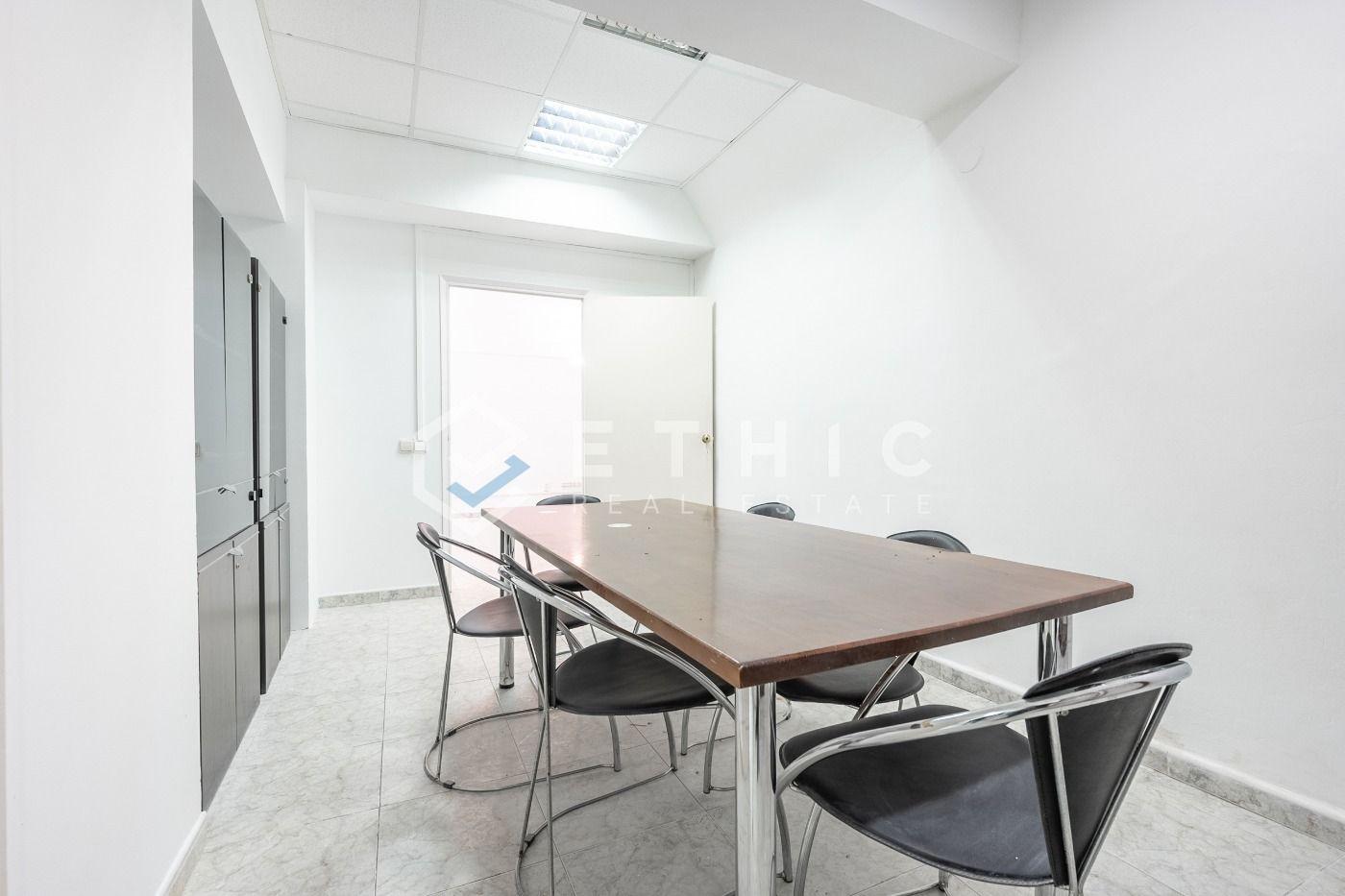 Local comercial – Barcelona 161.00 m2 photo10