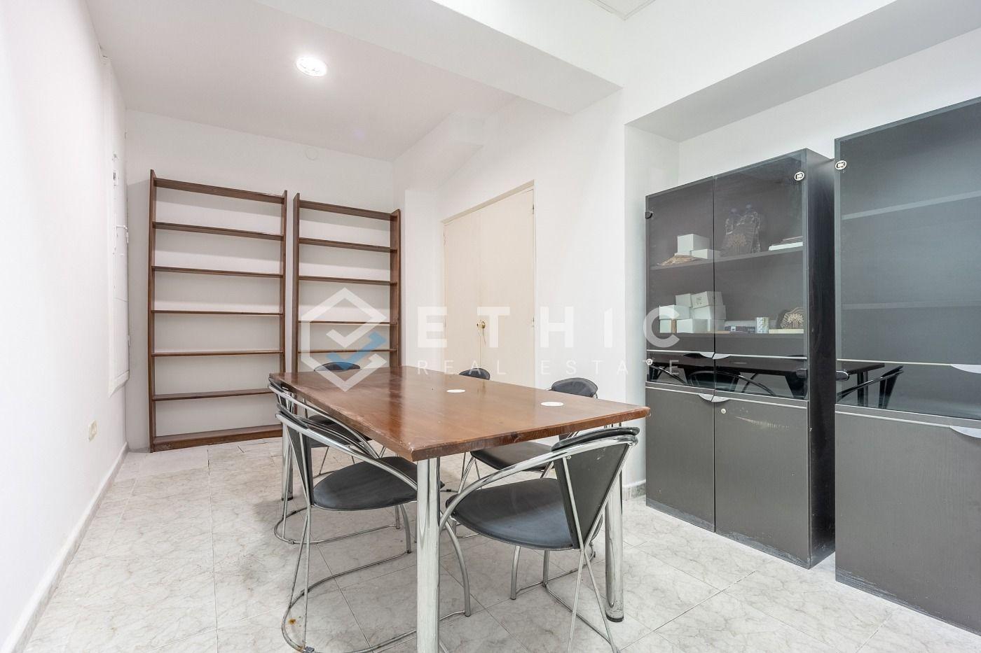 Local comercial – Barcelona 161.00 m2 photo21