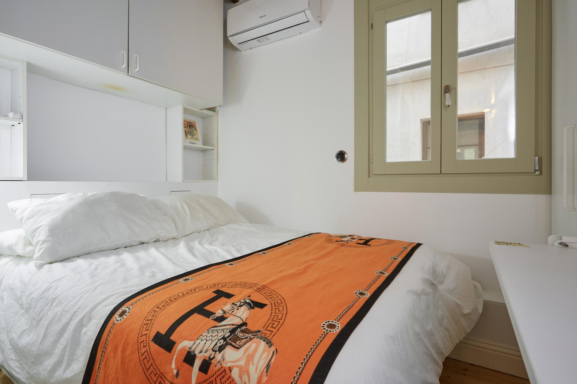 Piso – Barcelona 61.00 m2 photo20