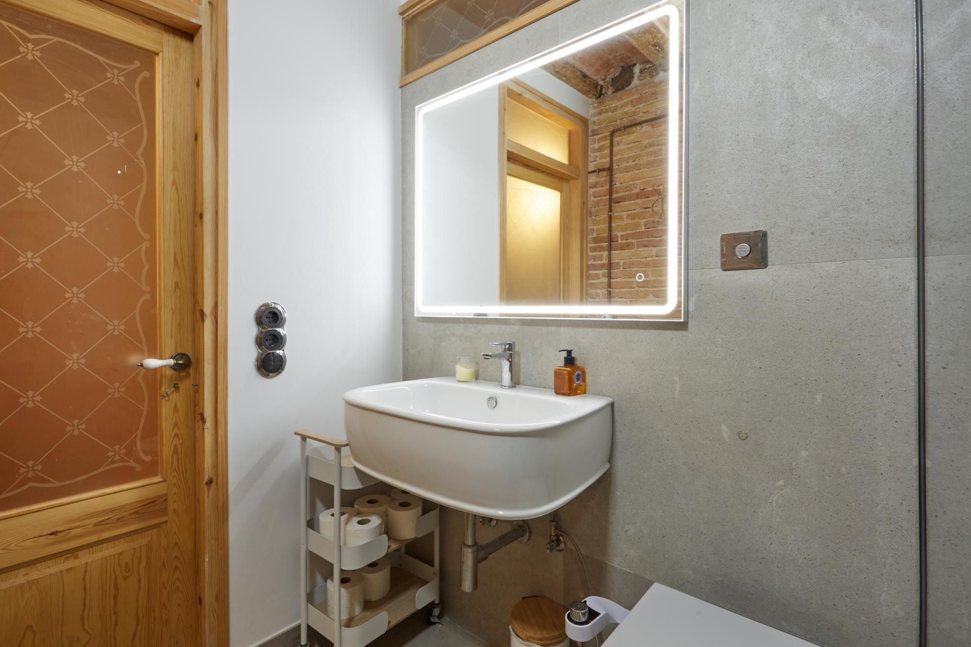 Piso – Barcelona 61.00 m2 photo18