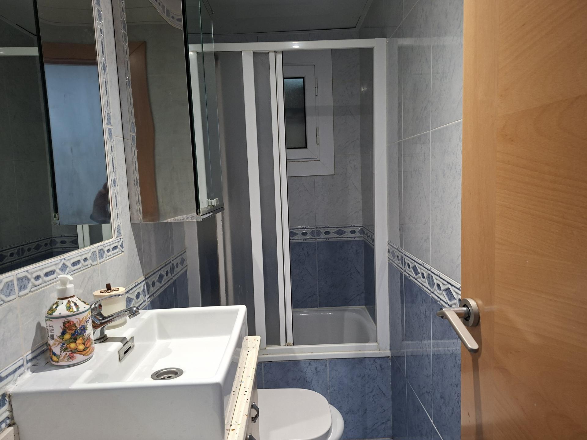 Piso – Hospitalet de Llobregat 69.00 m2 photo12