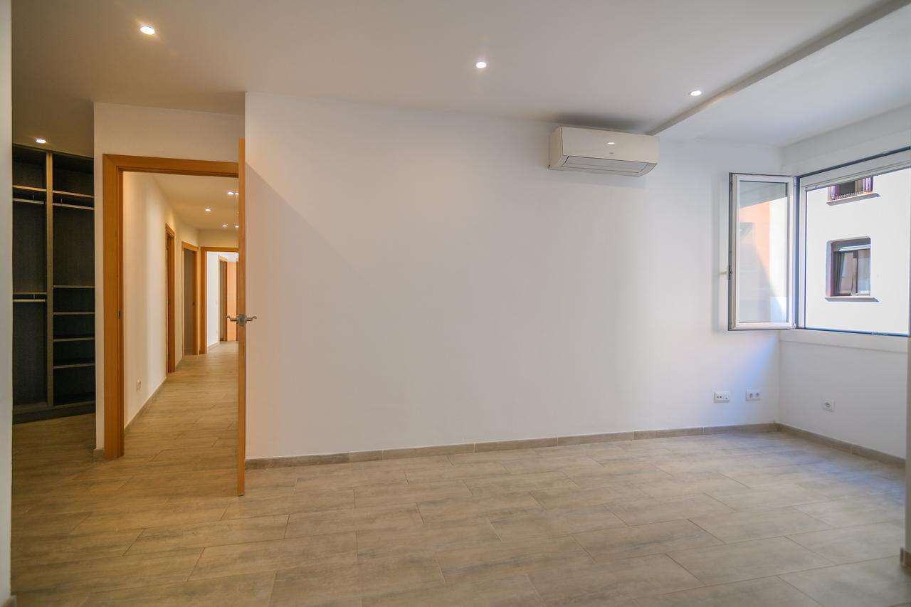 Piso – Barcelona 90.00 m2 photo18