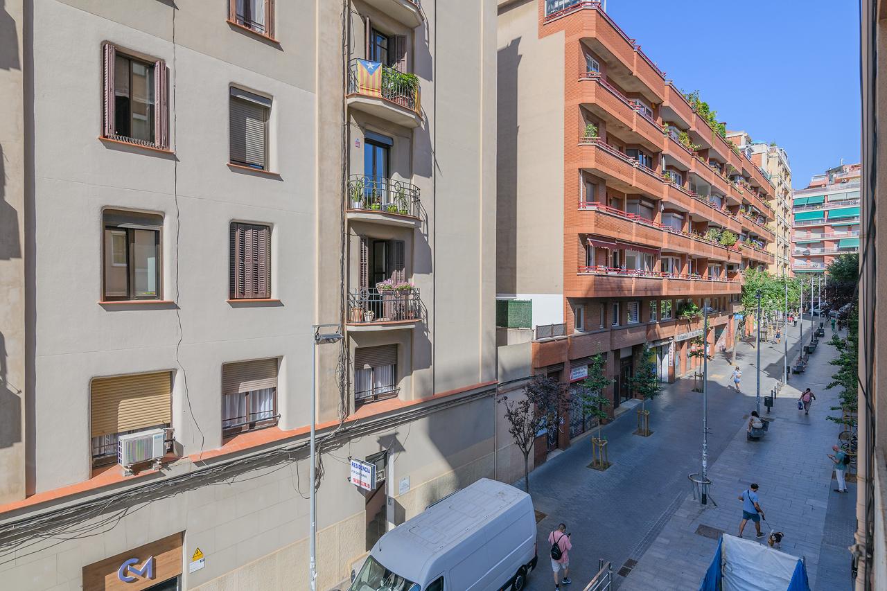Piso – Barcelona 90.00 m2 photo29