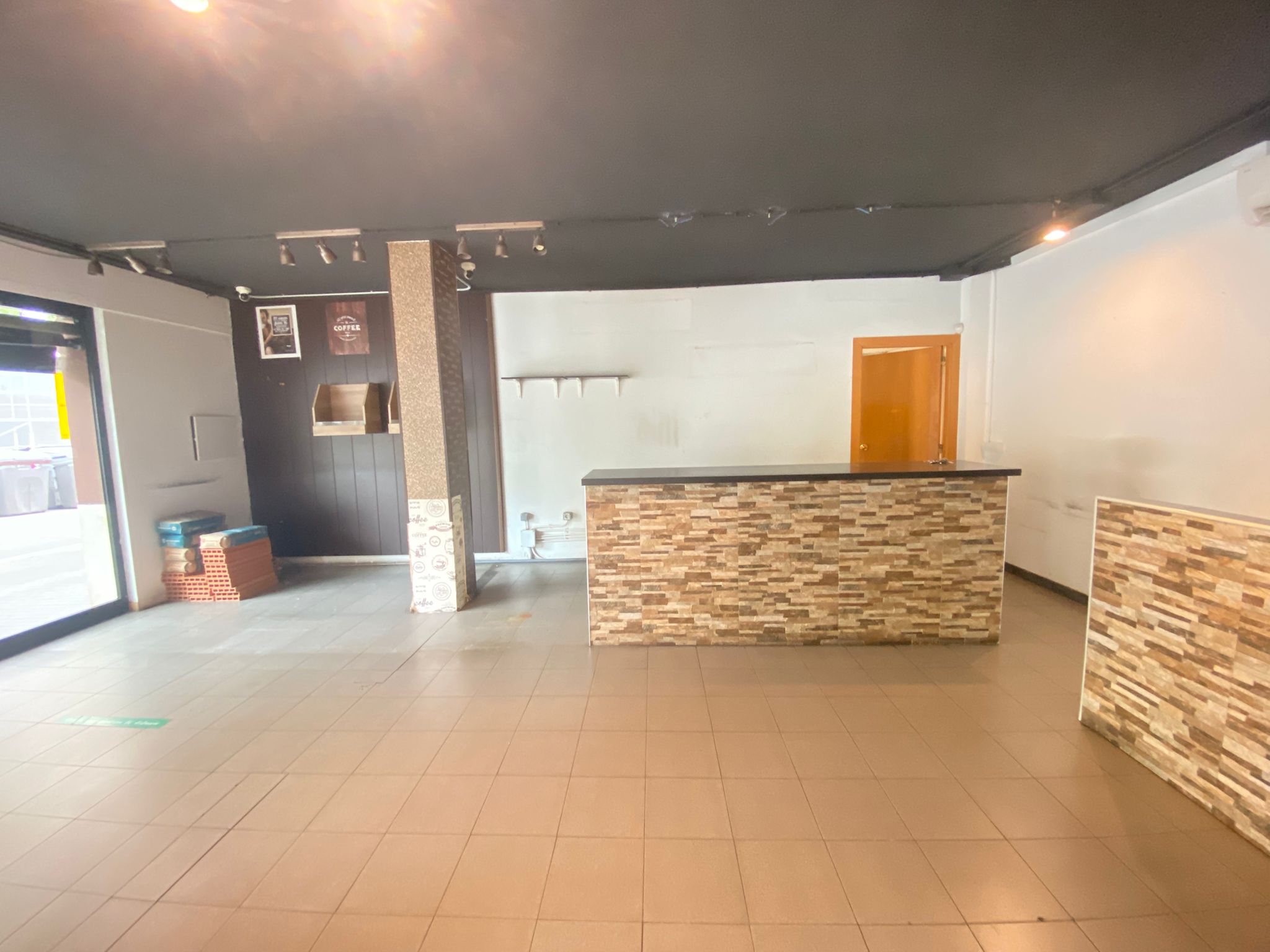 Local comercial – Barcelona 252.00 m2 photo18
