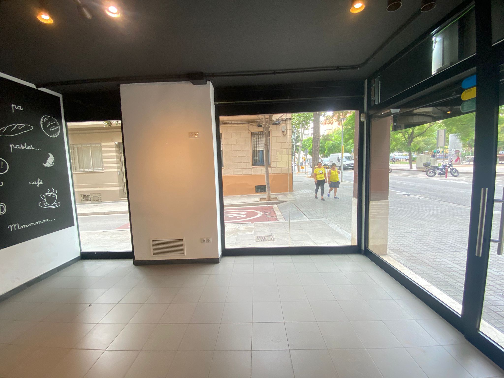 Local comercial – Barcelona 252.00 m2 photo13