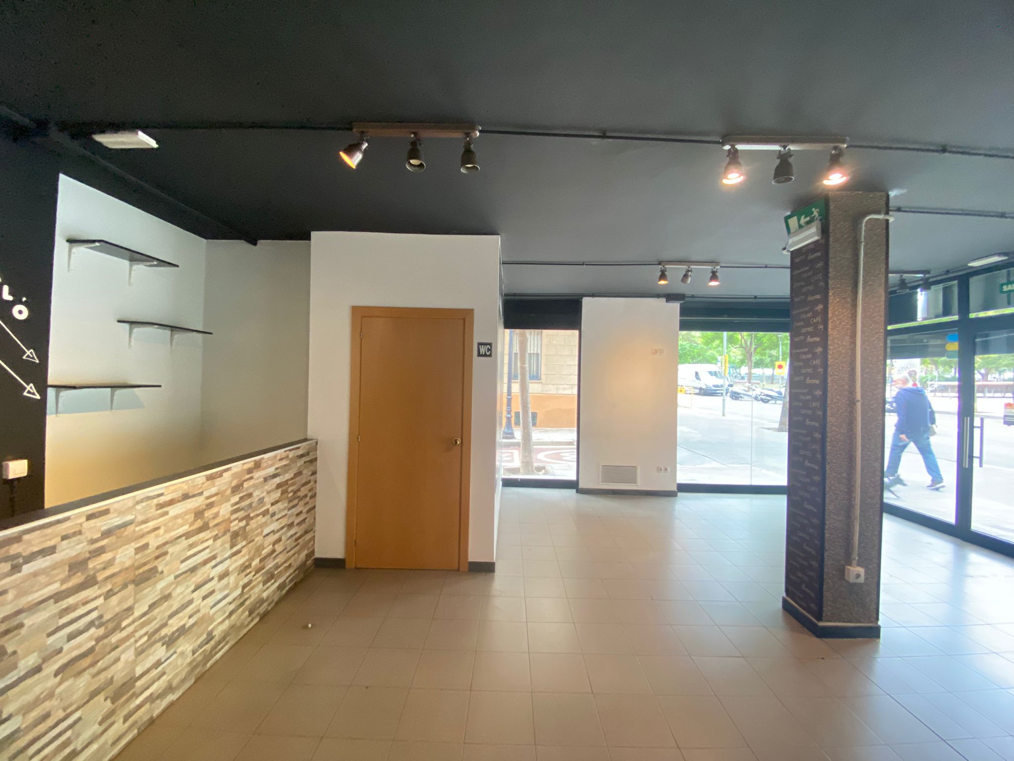 Local comercial – Barcelona 252.00 m2 photo14