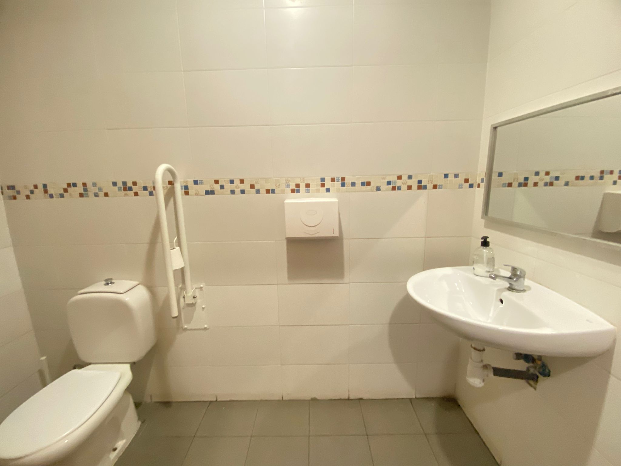 Local comercial – Barcelona 252.00 m2 photo15