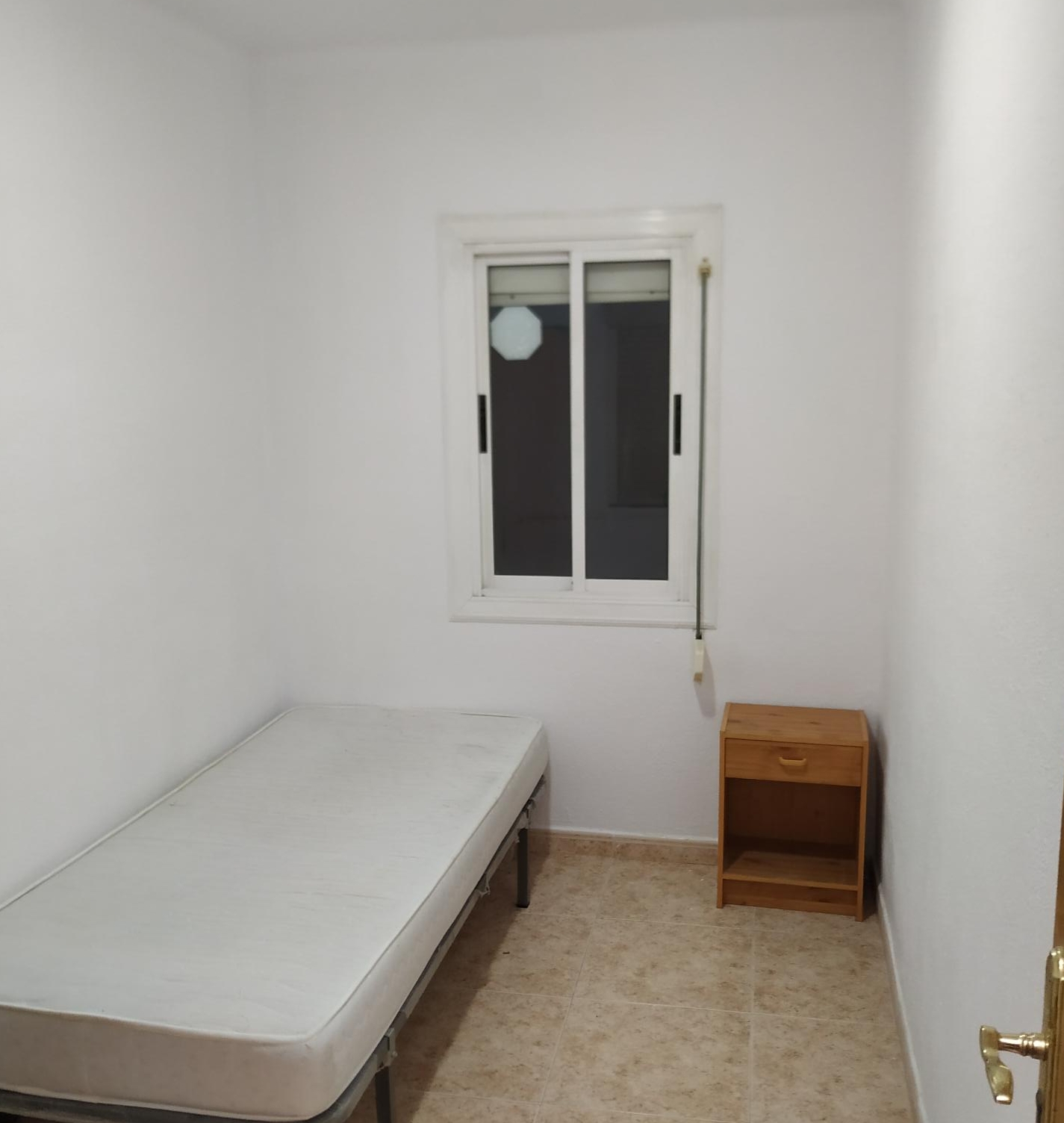 Piso – Hospitalet de Llobregat 74.00 m2 photo16