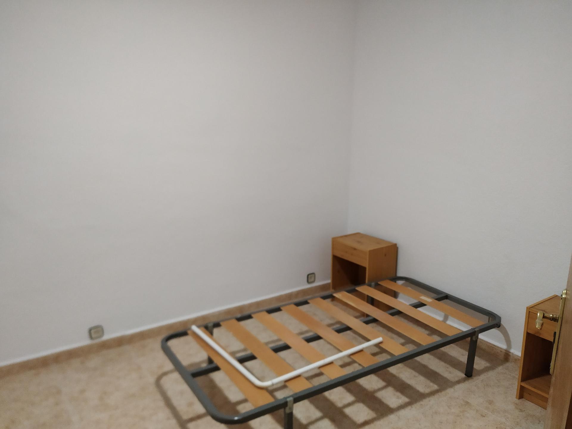 Piso – Hospitalet de Llobregat 74.00 m2 photo4