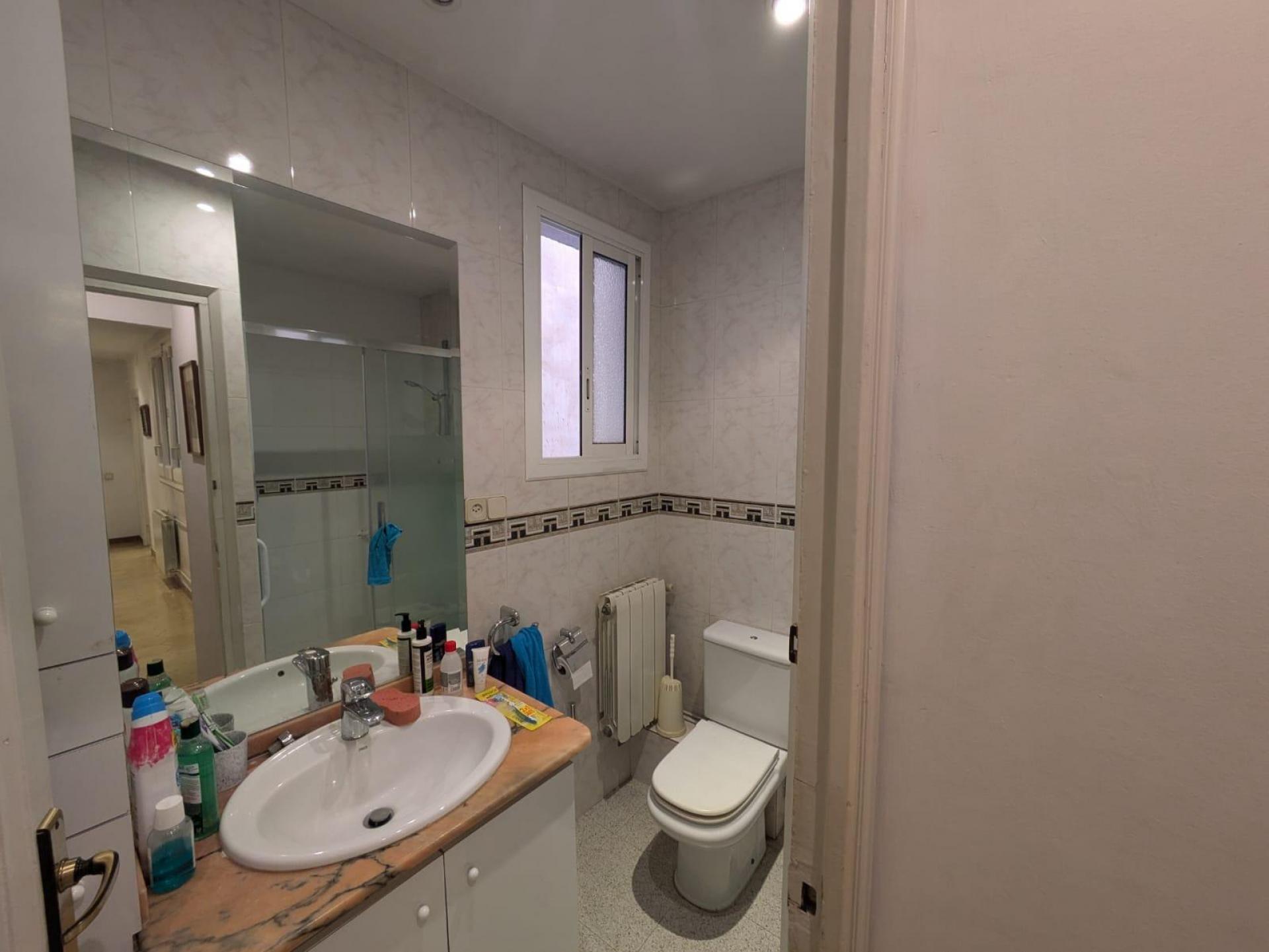 Piso – Barcelona 89.00 m2 photo25